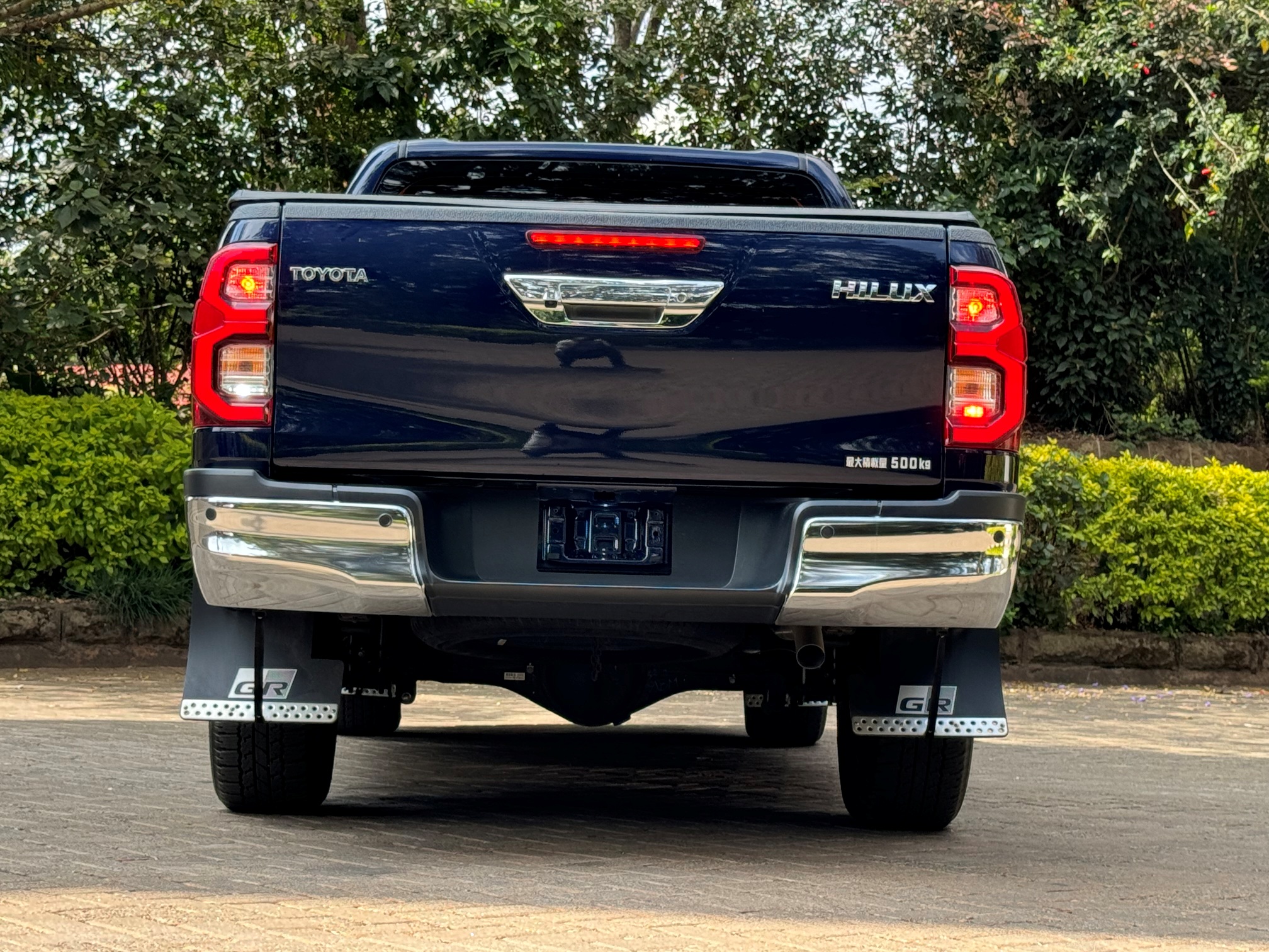 TOYOTA HILUX
