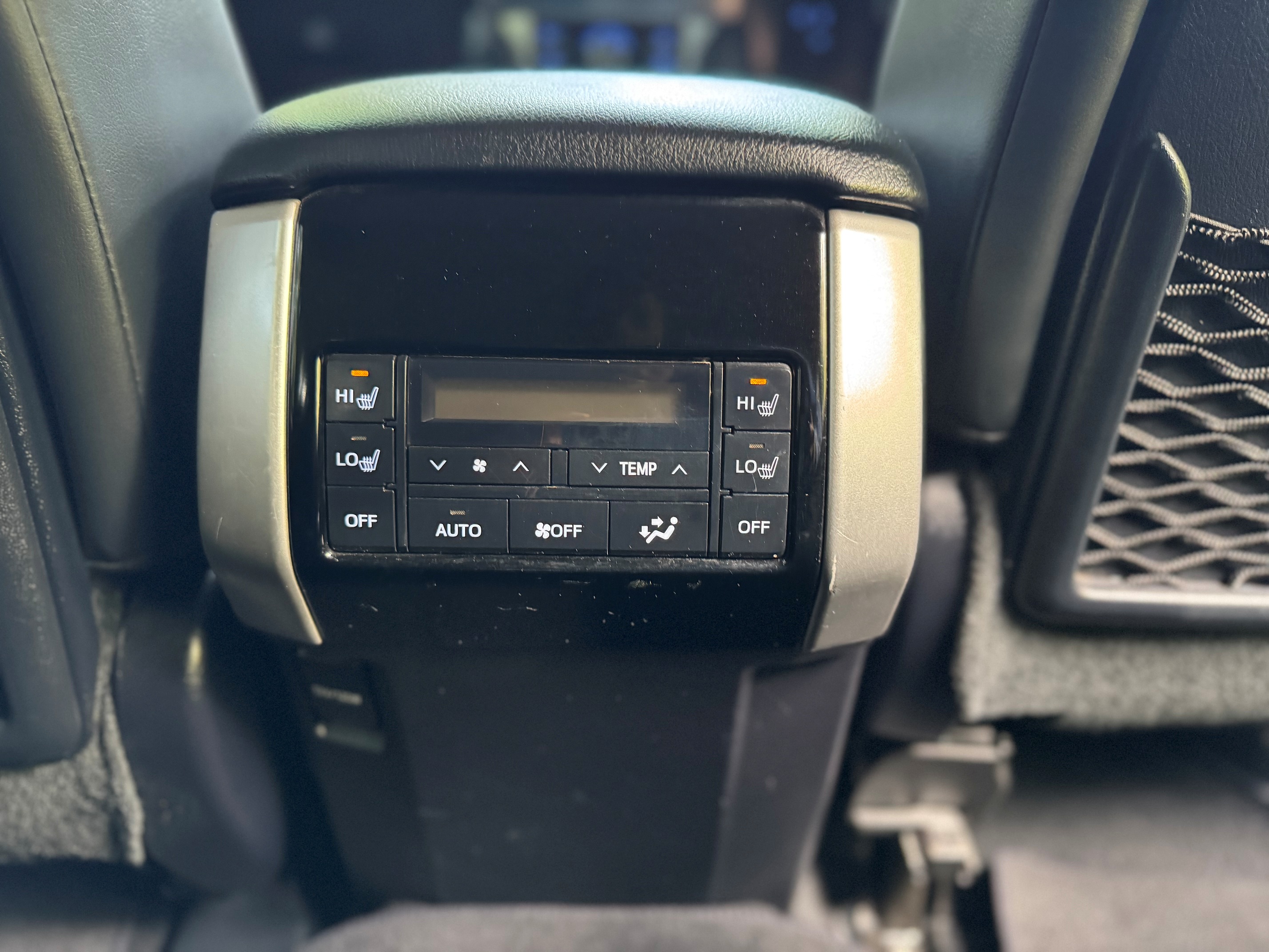 TOYOTA LANDCRUISER PRADO VX.L