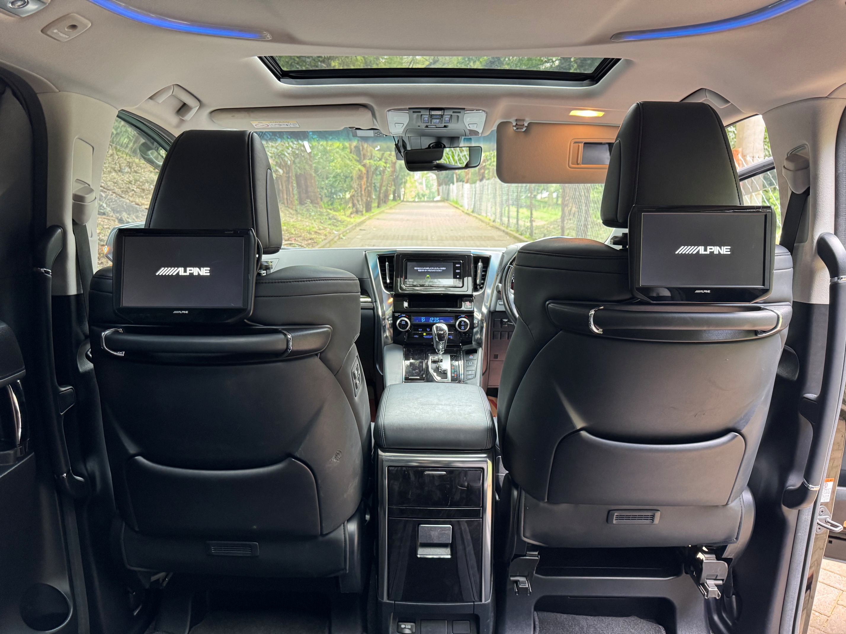 TOYOTA ALPHARD