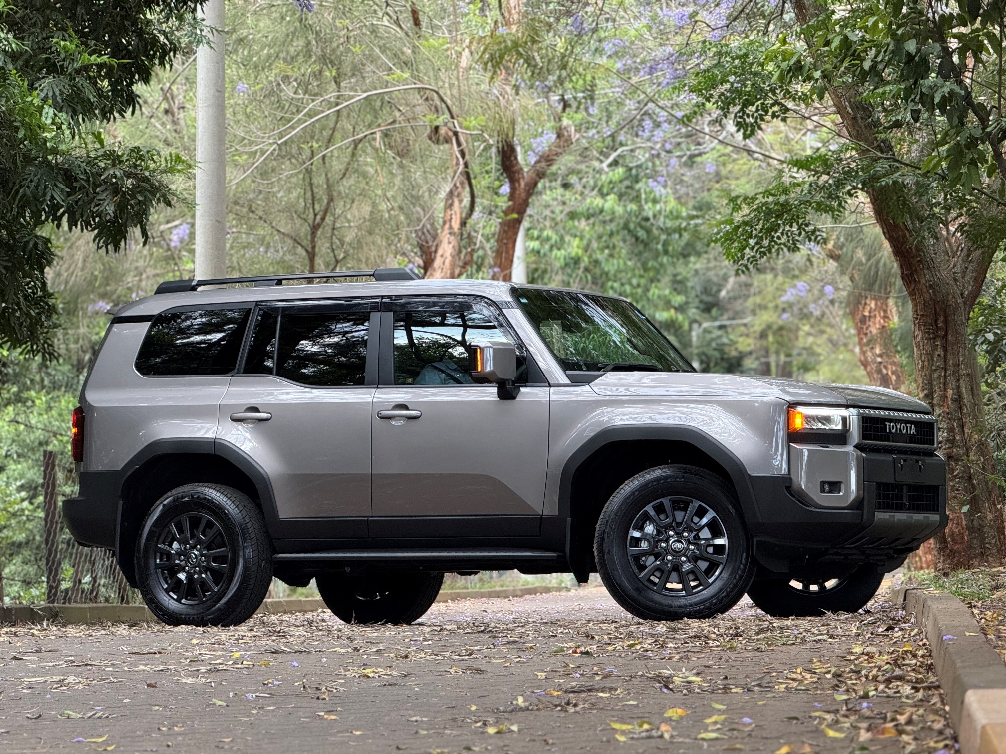 2024 TOYOTA LANDCRUISER PRADO J250