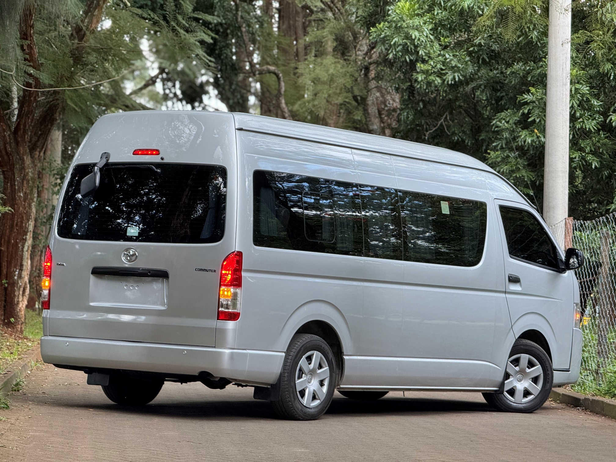 TOYOTA HIACE 9L