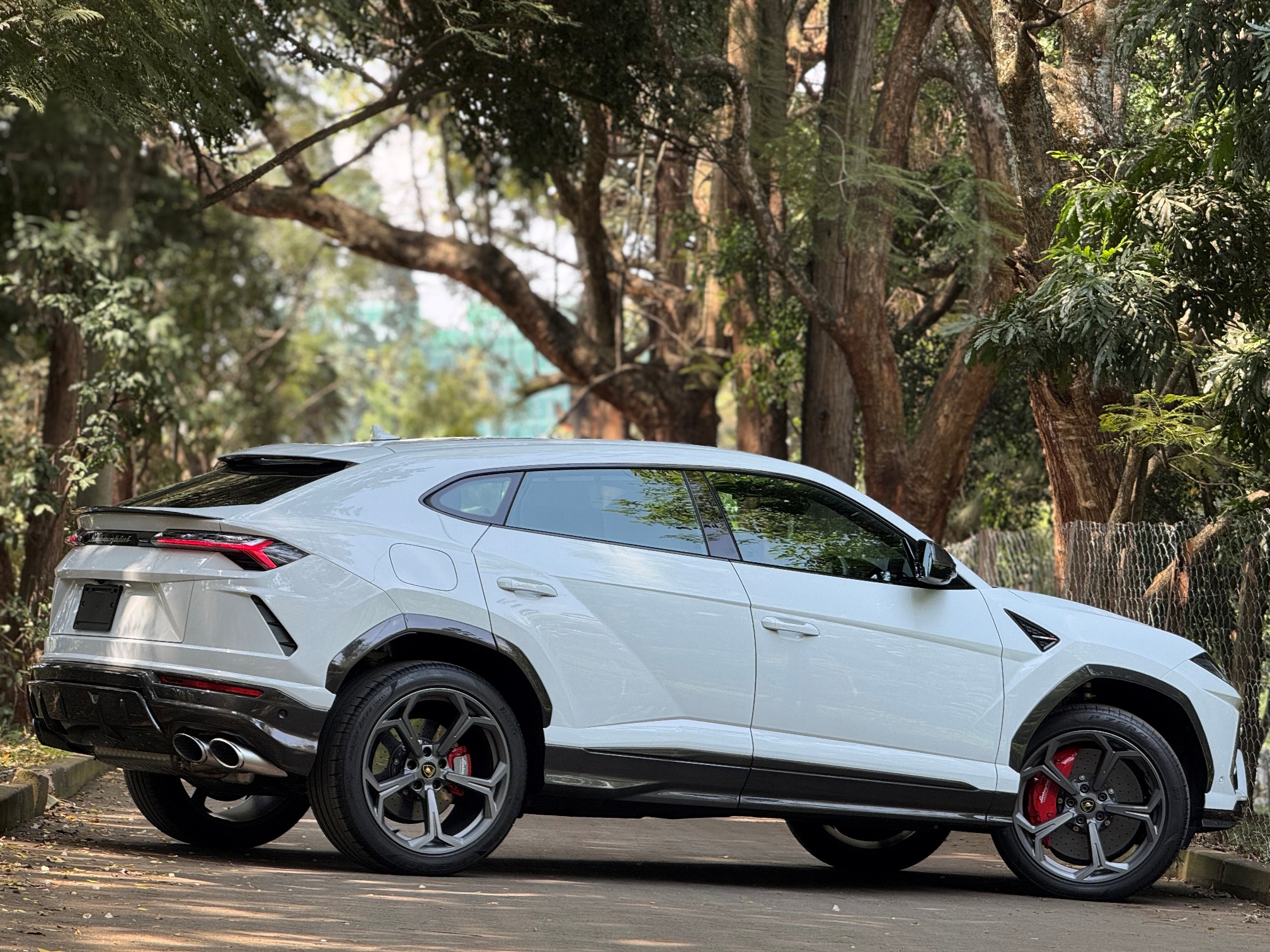2020 LAMBOGHINI URUS