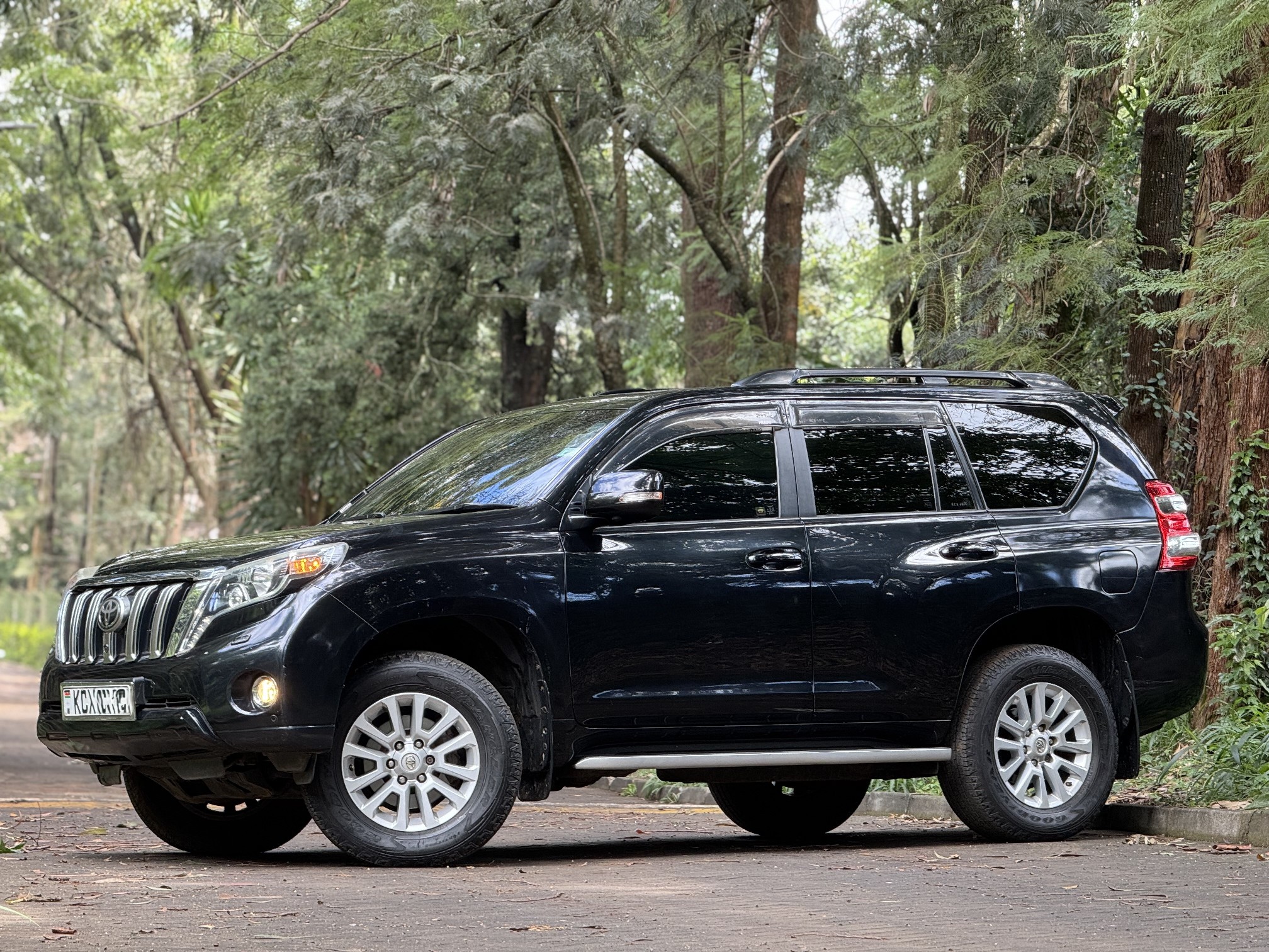 TOYOTA LANDCRUISER PRADO TZ.G