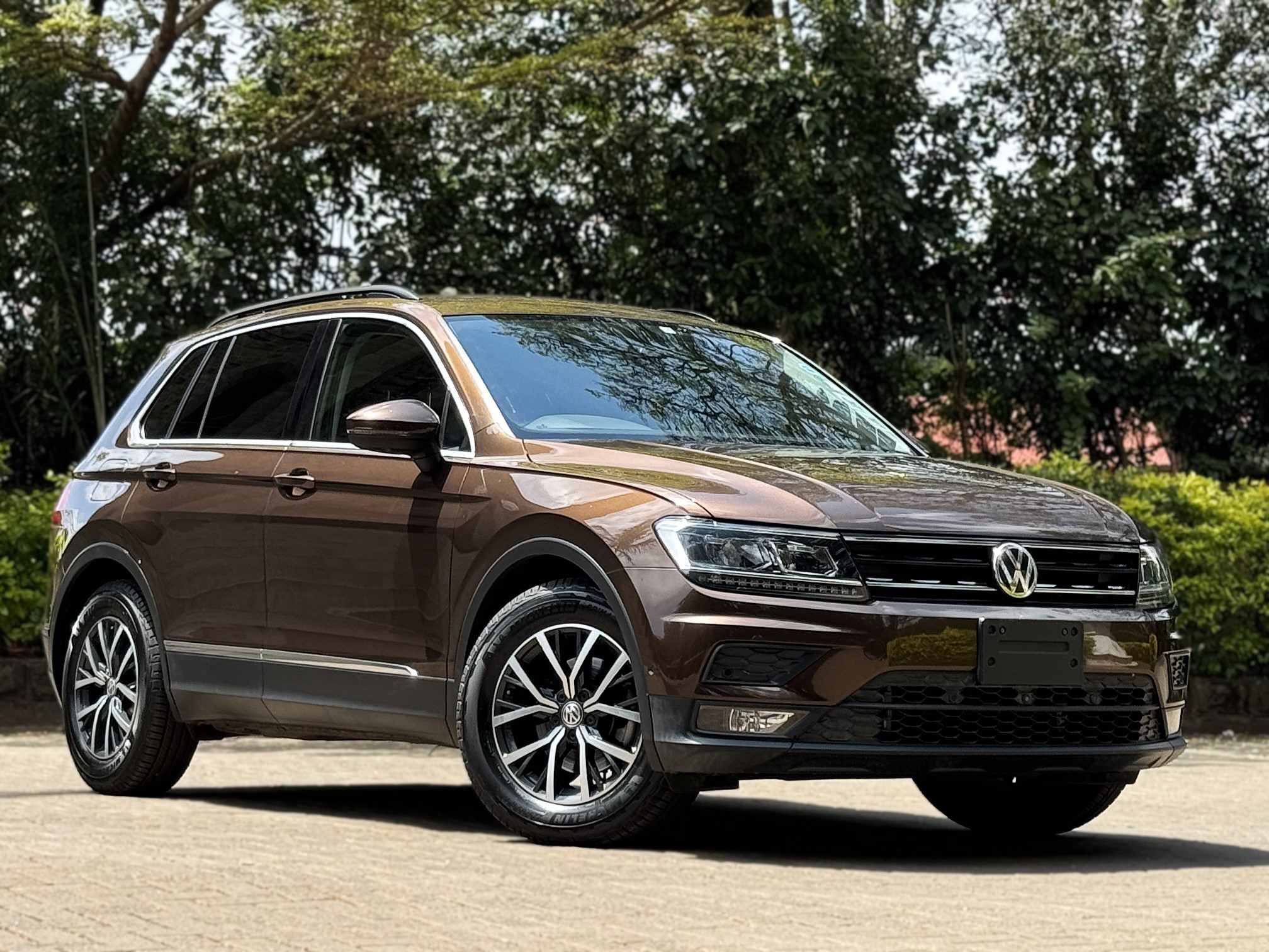 VOLKWAGEN TIGUAN