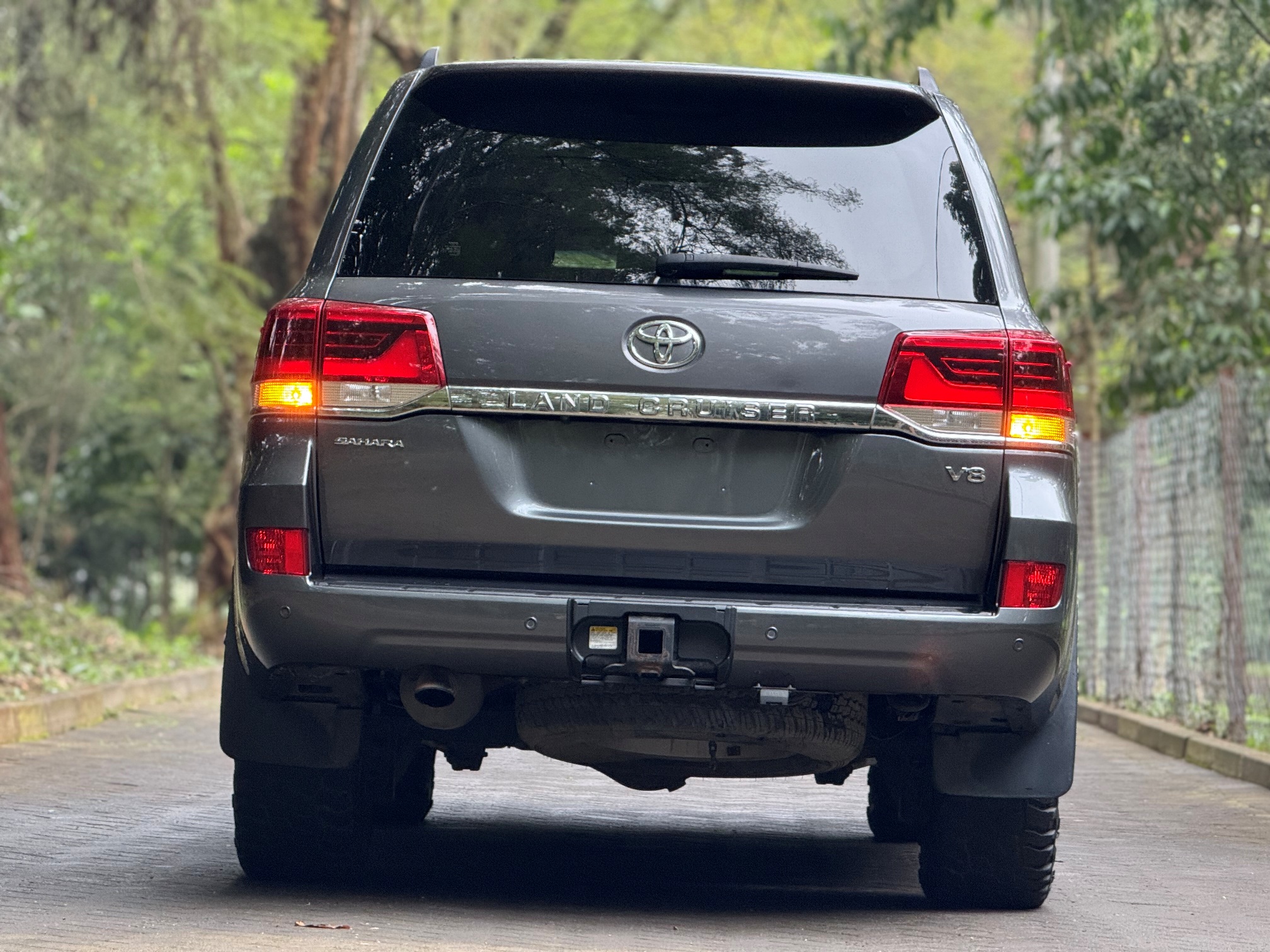 TOYOTA LANDCRUISER SAHARA
