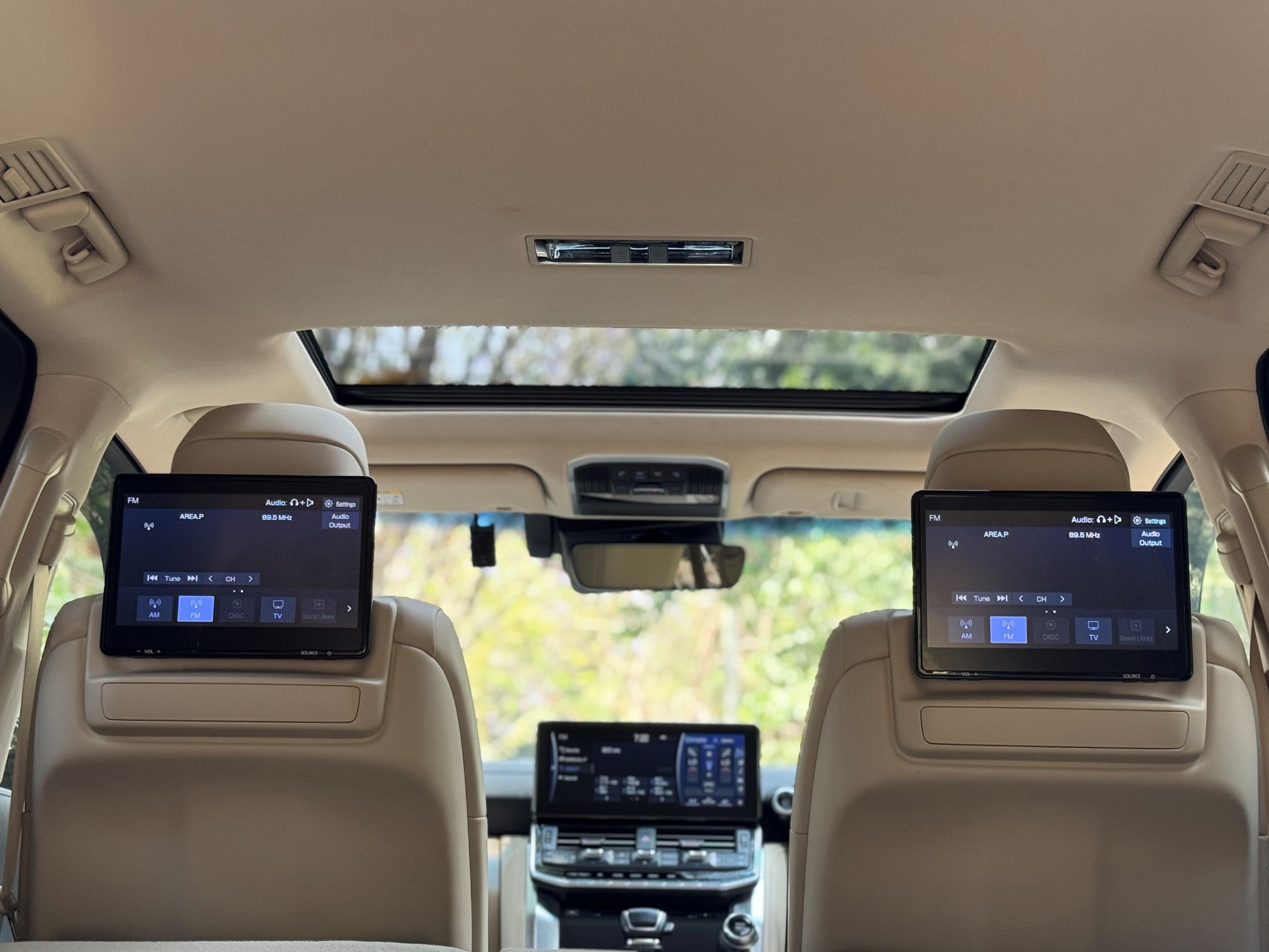 TOYOTA LANDCRUISER LC300