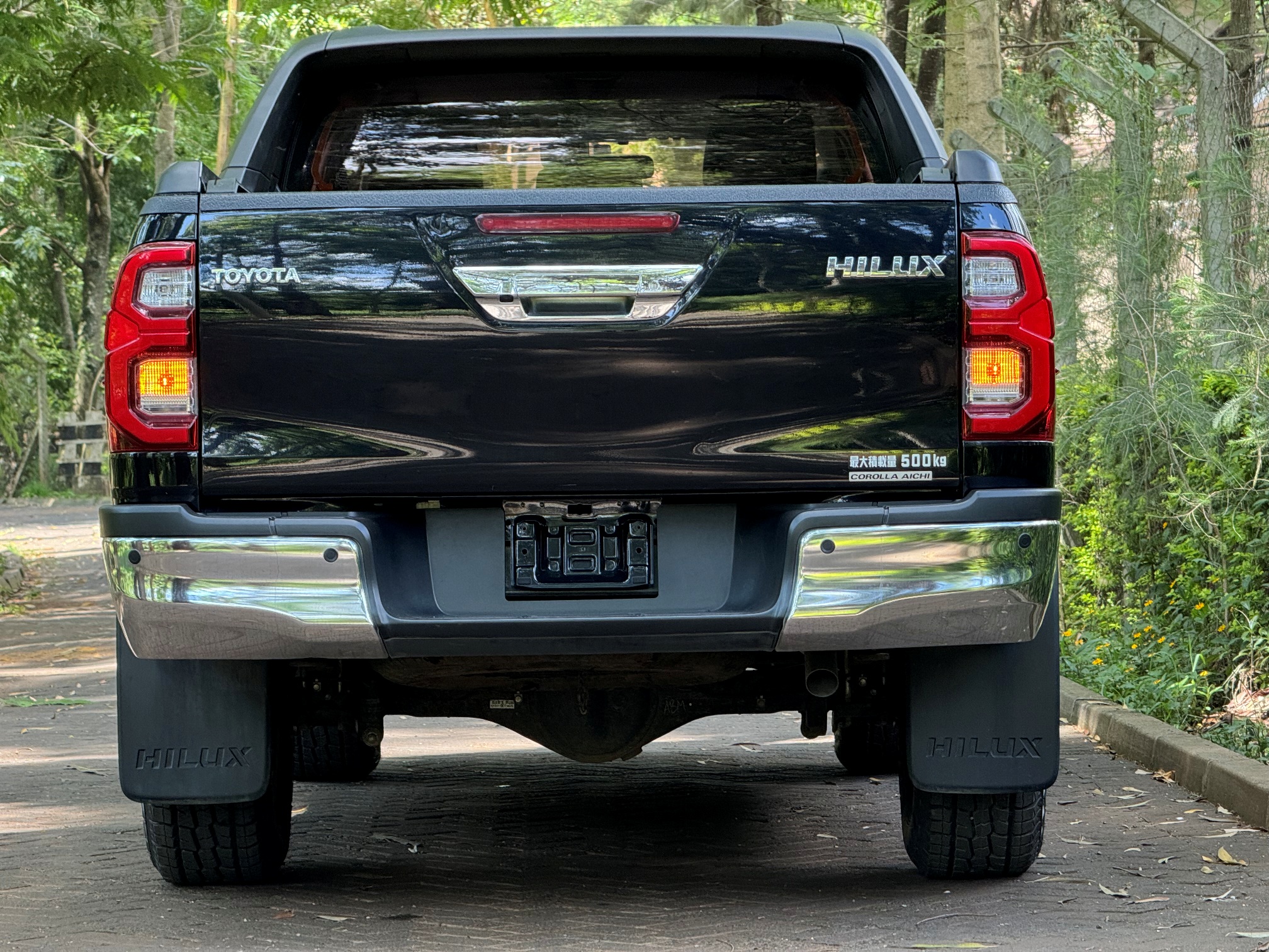 TOYOTA HILUX