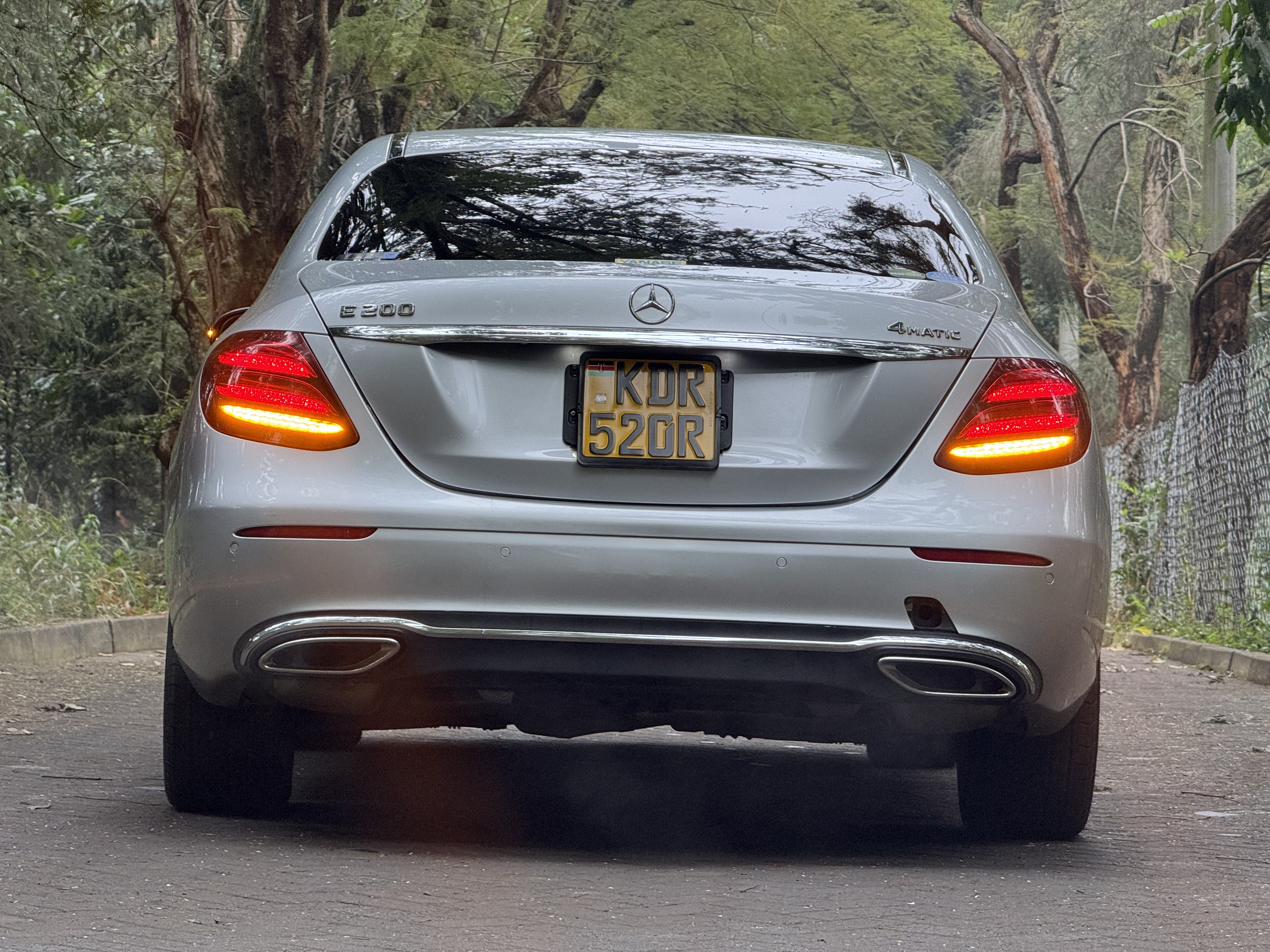 2017 MERCEDES BENZ E200