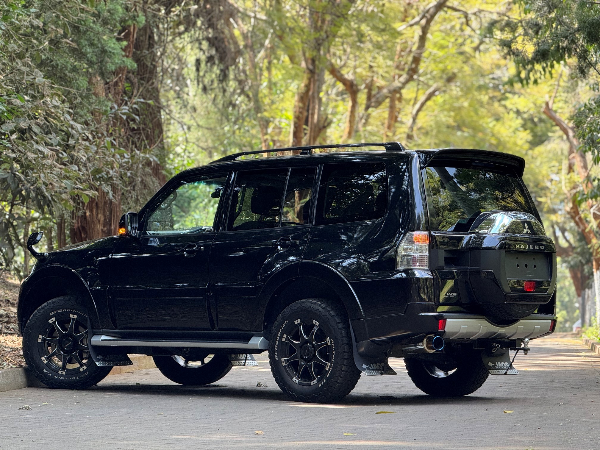 MITSUBISHI PAJERO DI.D EXCEED