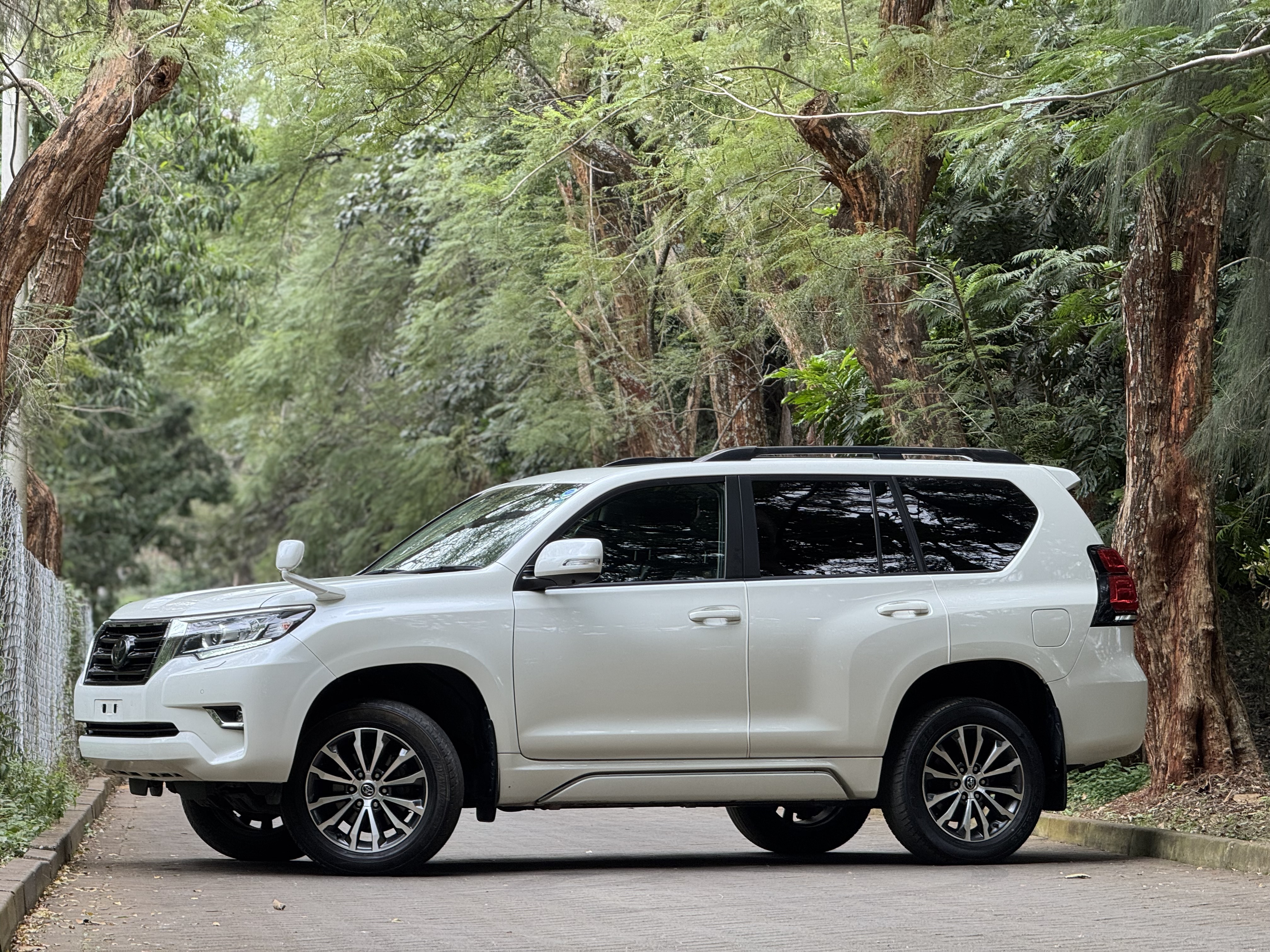2021 TOYOTA LANDCRUISER PRADO TX.L