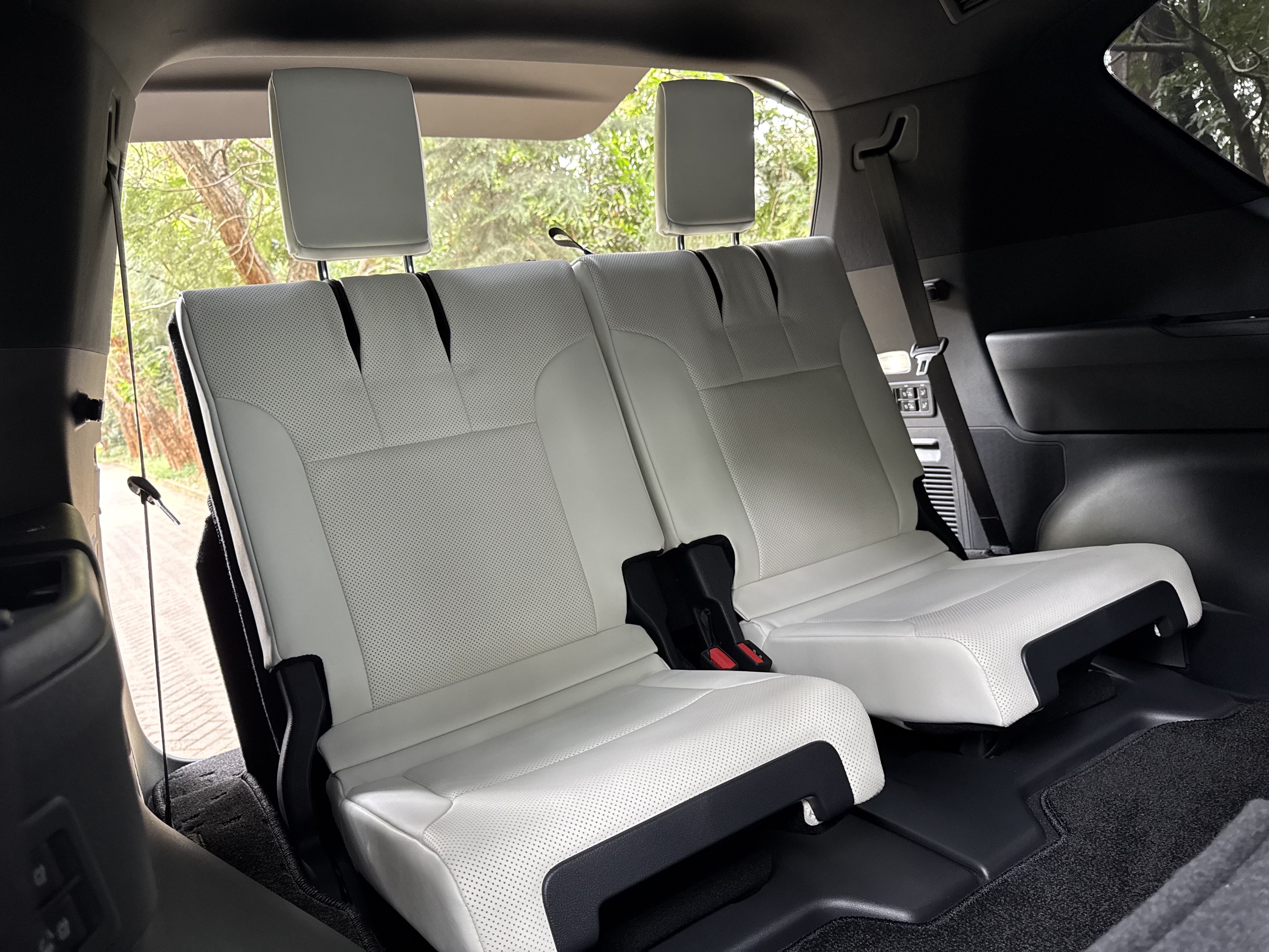 2023 LEXUS LX600