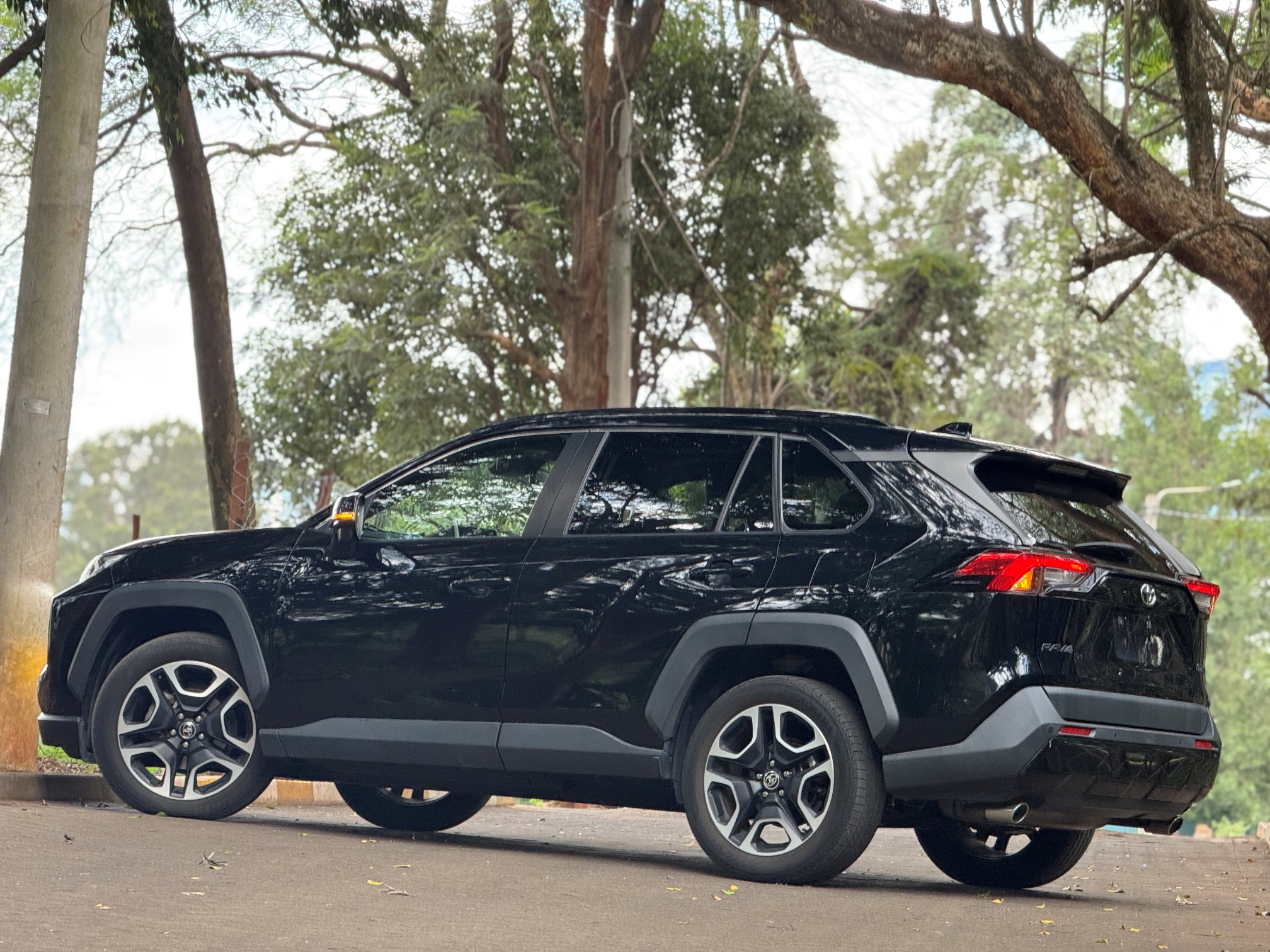 TOYOTA RAV4 ADVENTURE