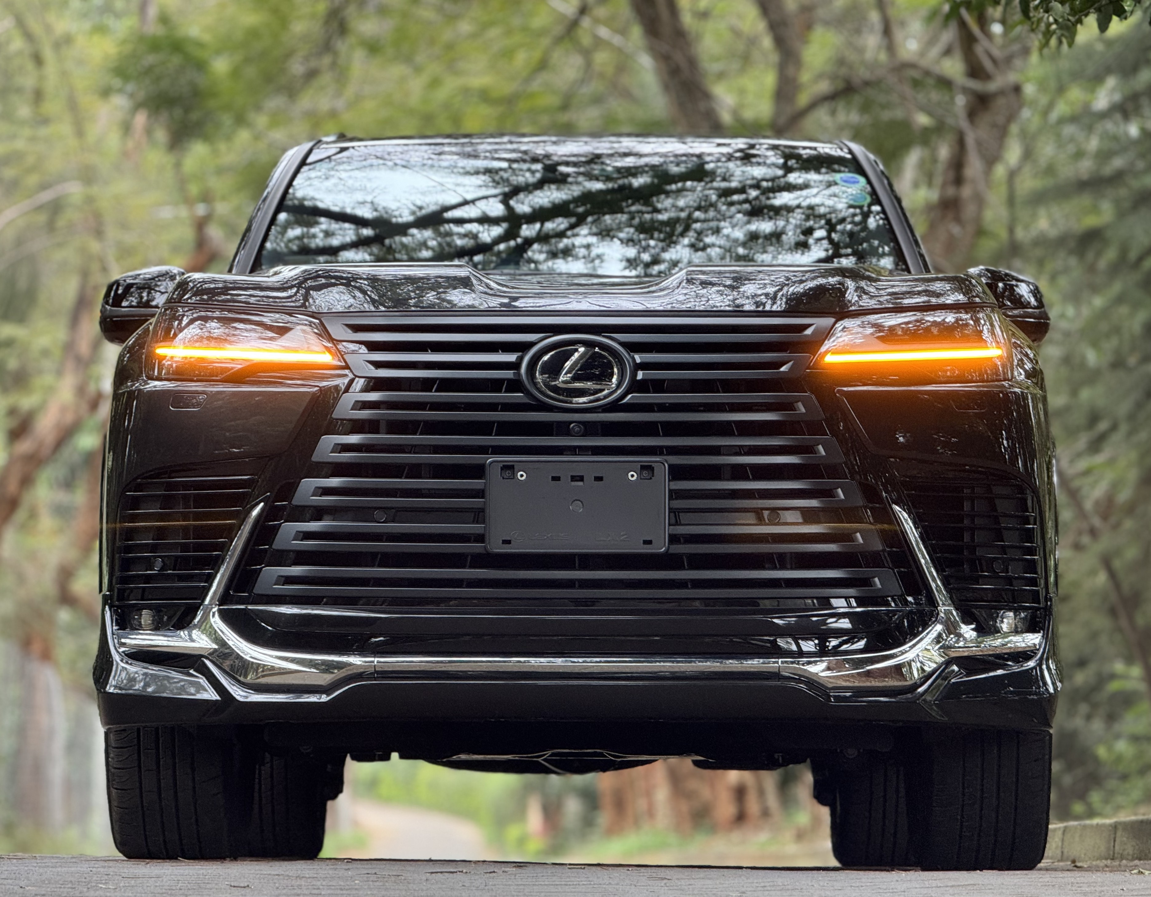 2023 LEXUS LX600
