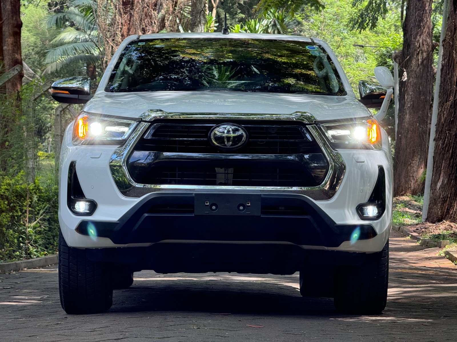 2021 TOYOTA HILUX