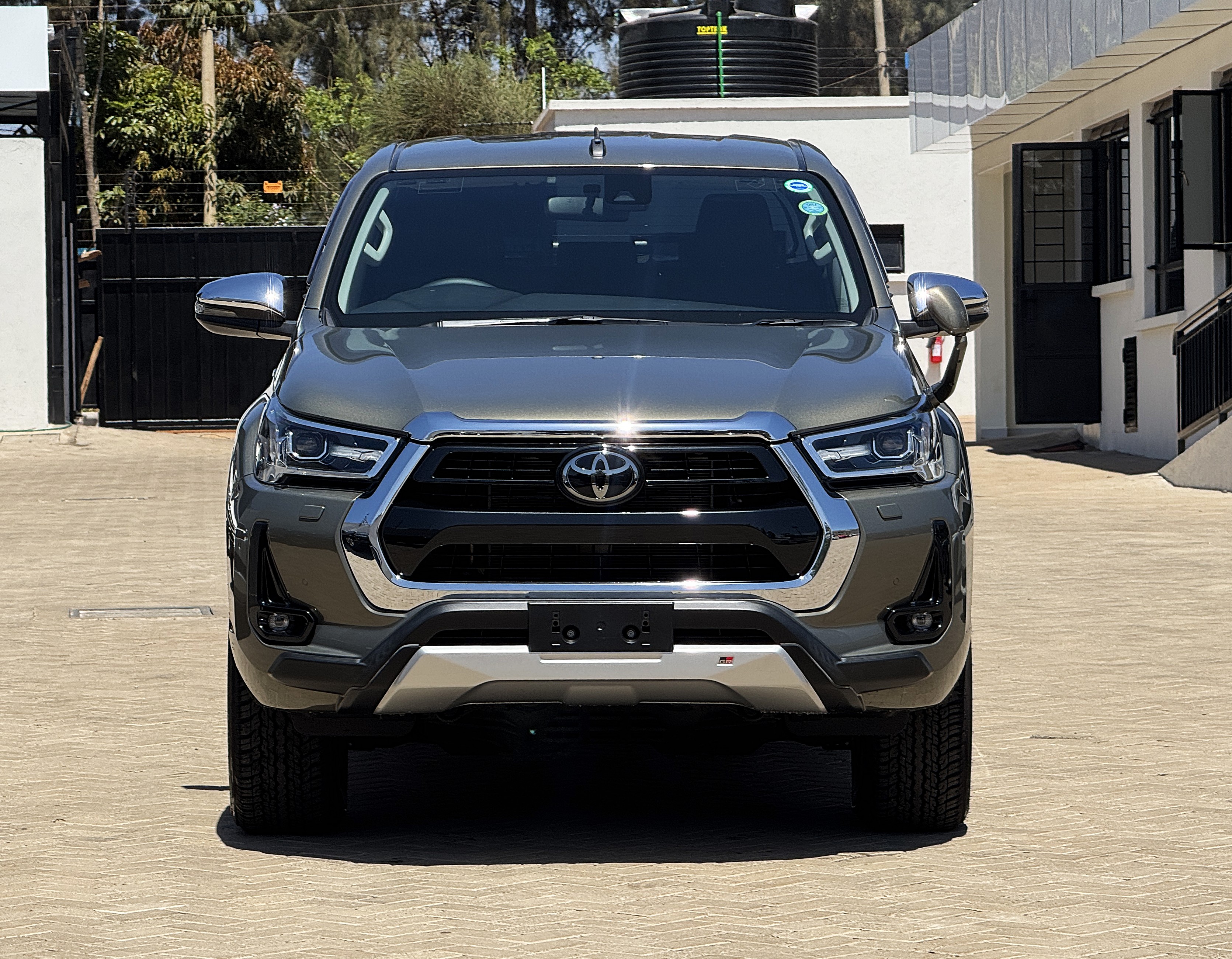 2022 TOYOTA HILUX