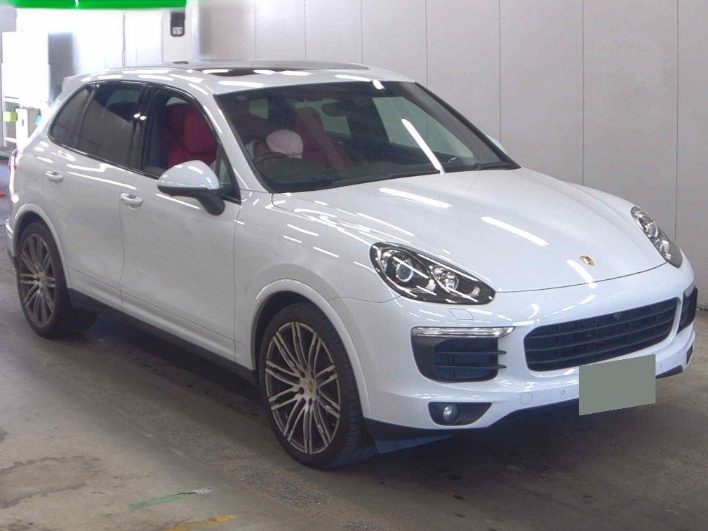 2018 PORSCHE CAYENNE