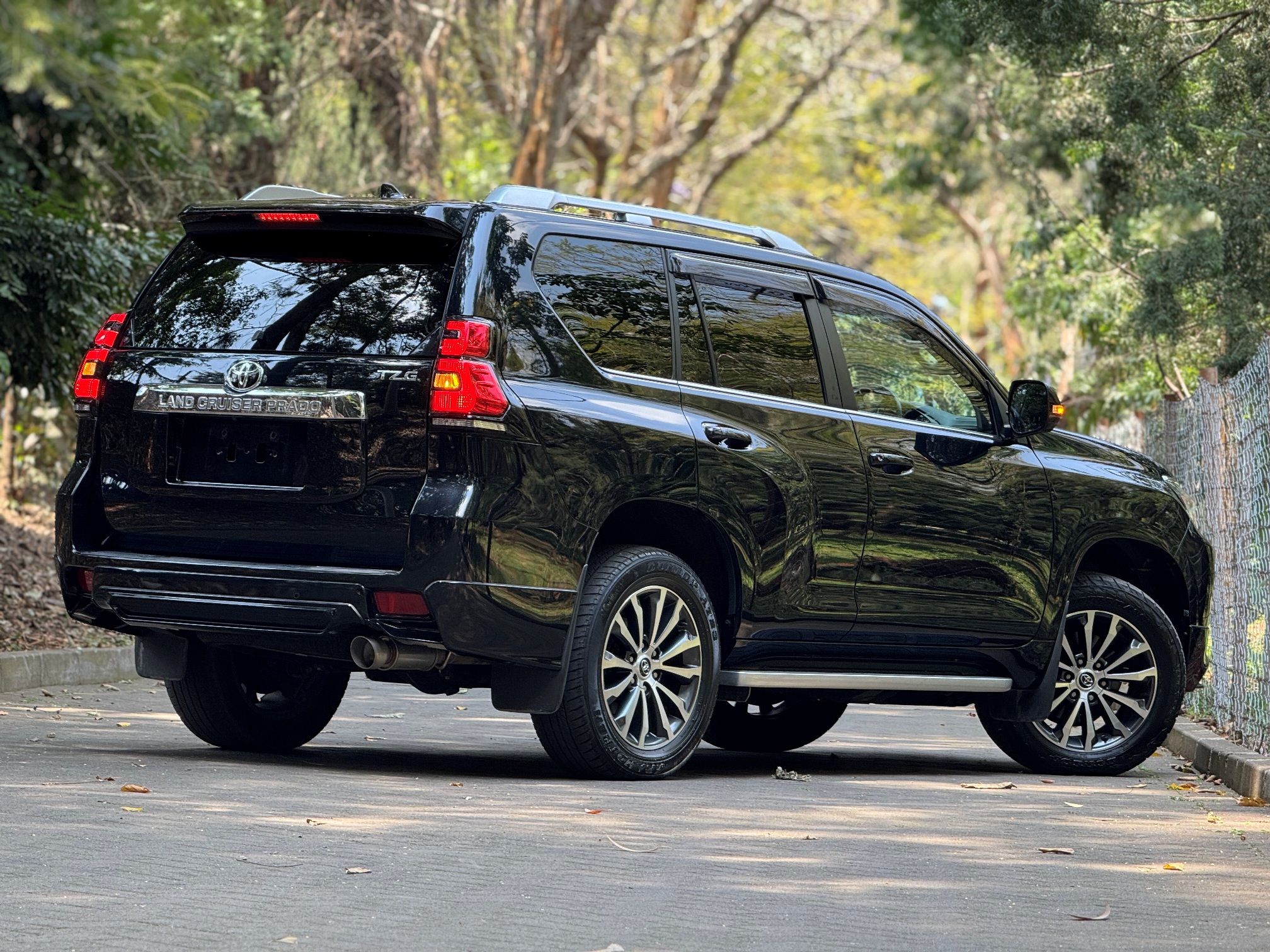 TOYOTA LANDCRUISER PRADO TZ.G