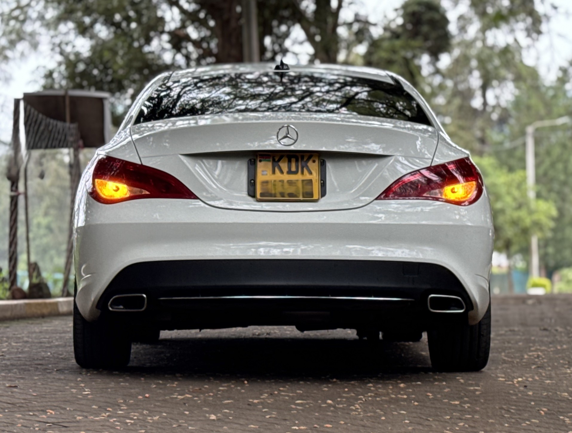 MERCEDES BENZ CLA180