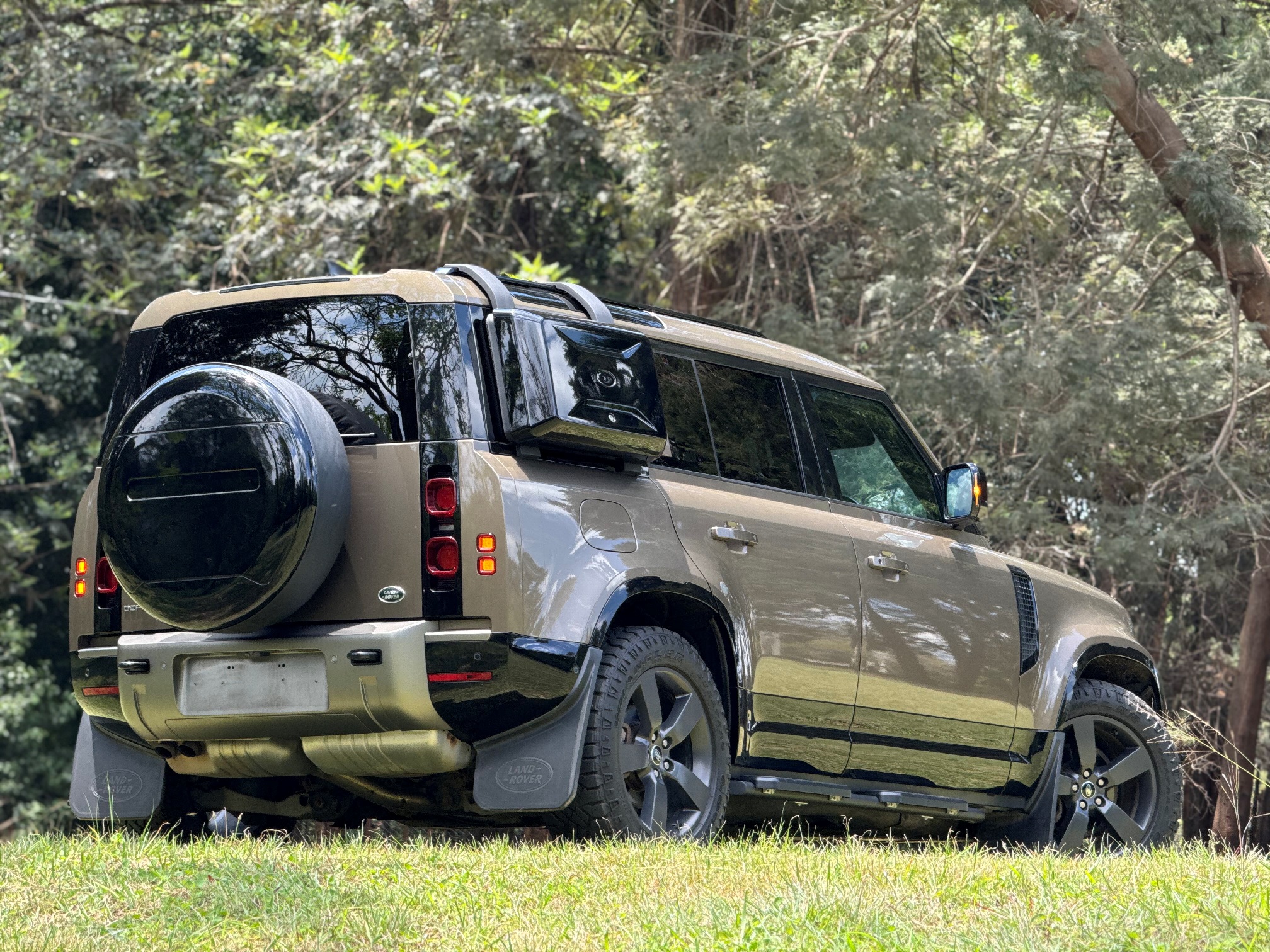 LANDROVER DEFENDER HSE D250