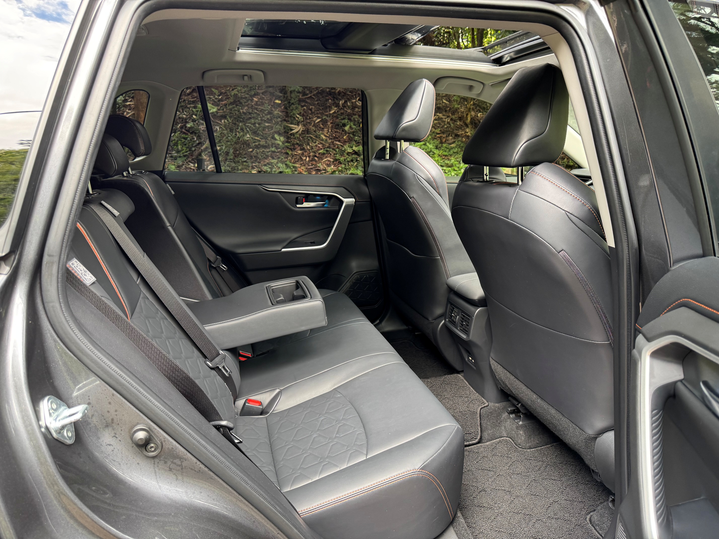 TOYOTA RAV4 ADVENTURE AWD