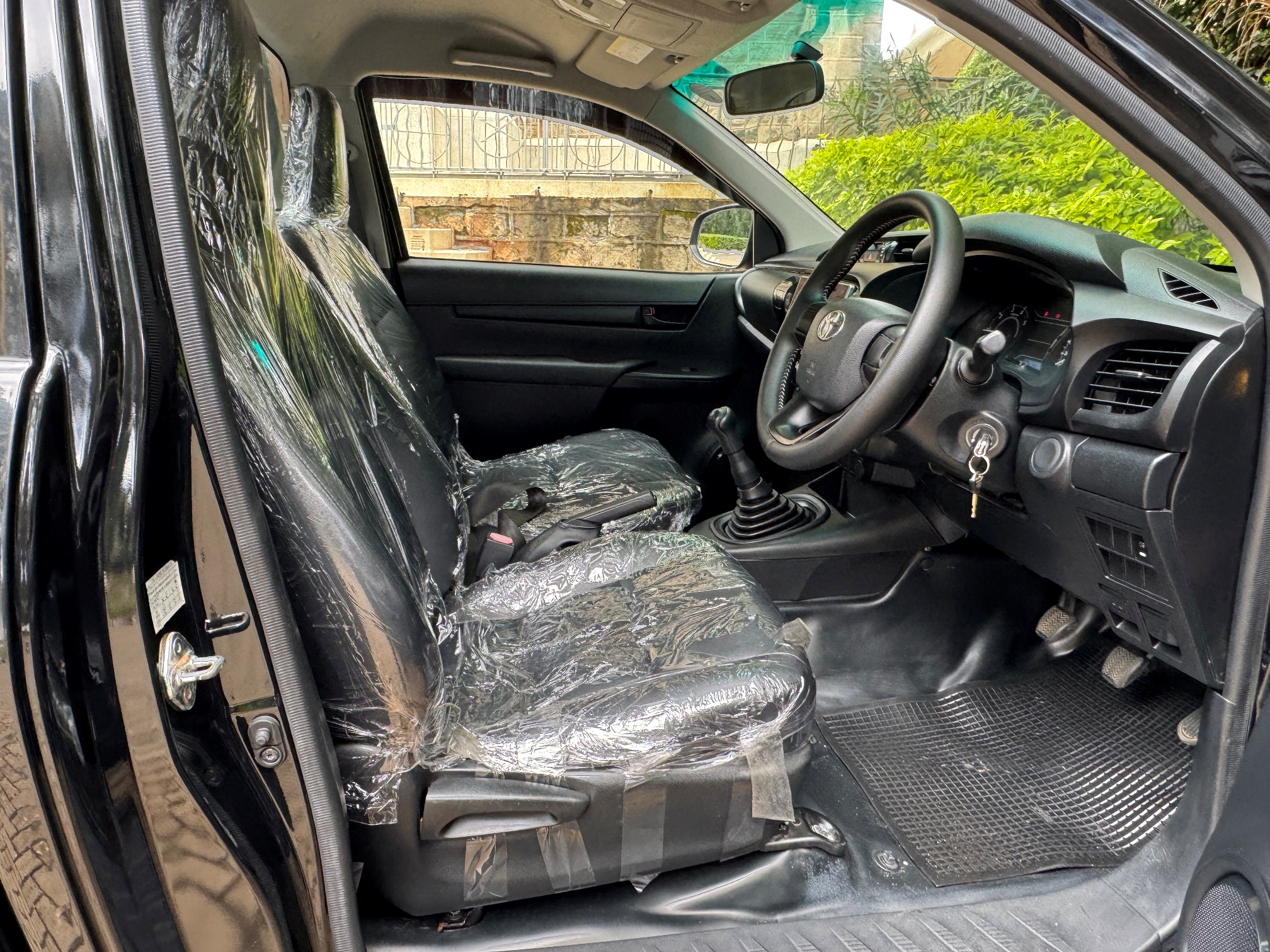 TOYOTA HILUX HIGH RIDER