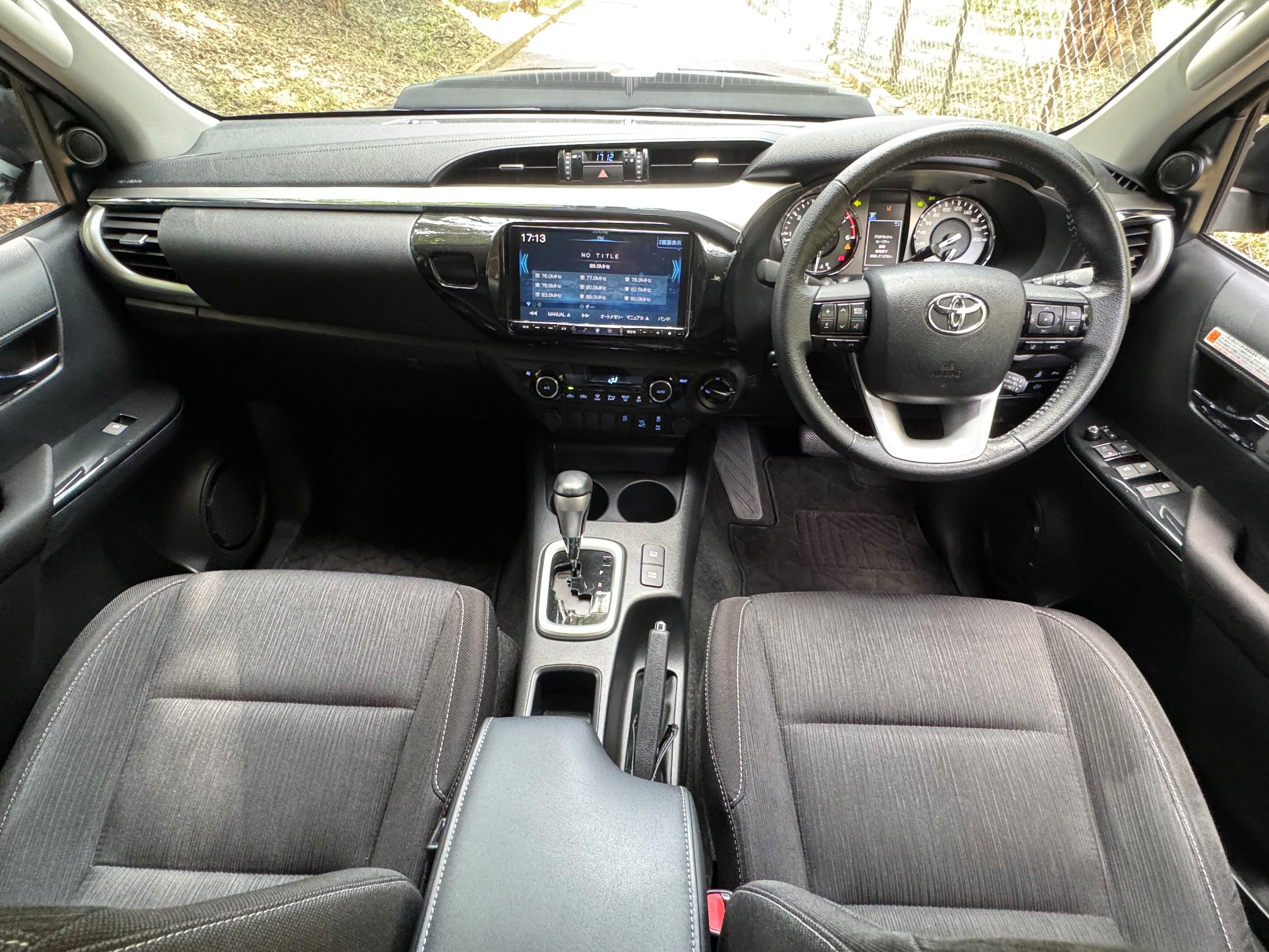 TOYOTA HILUX