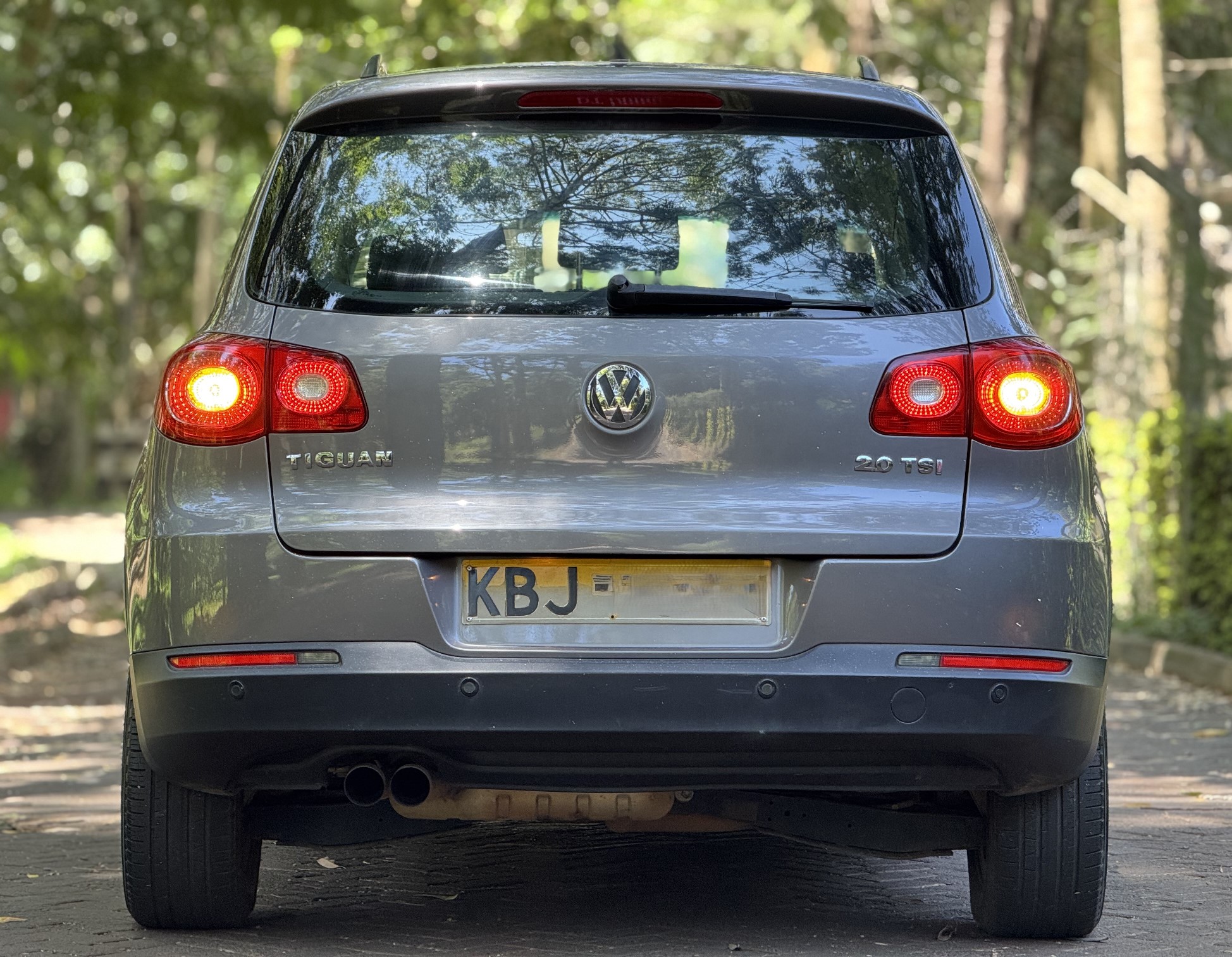 VOLKWAGEN TIGUAN