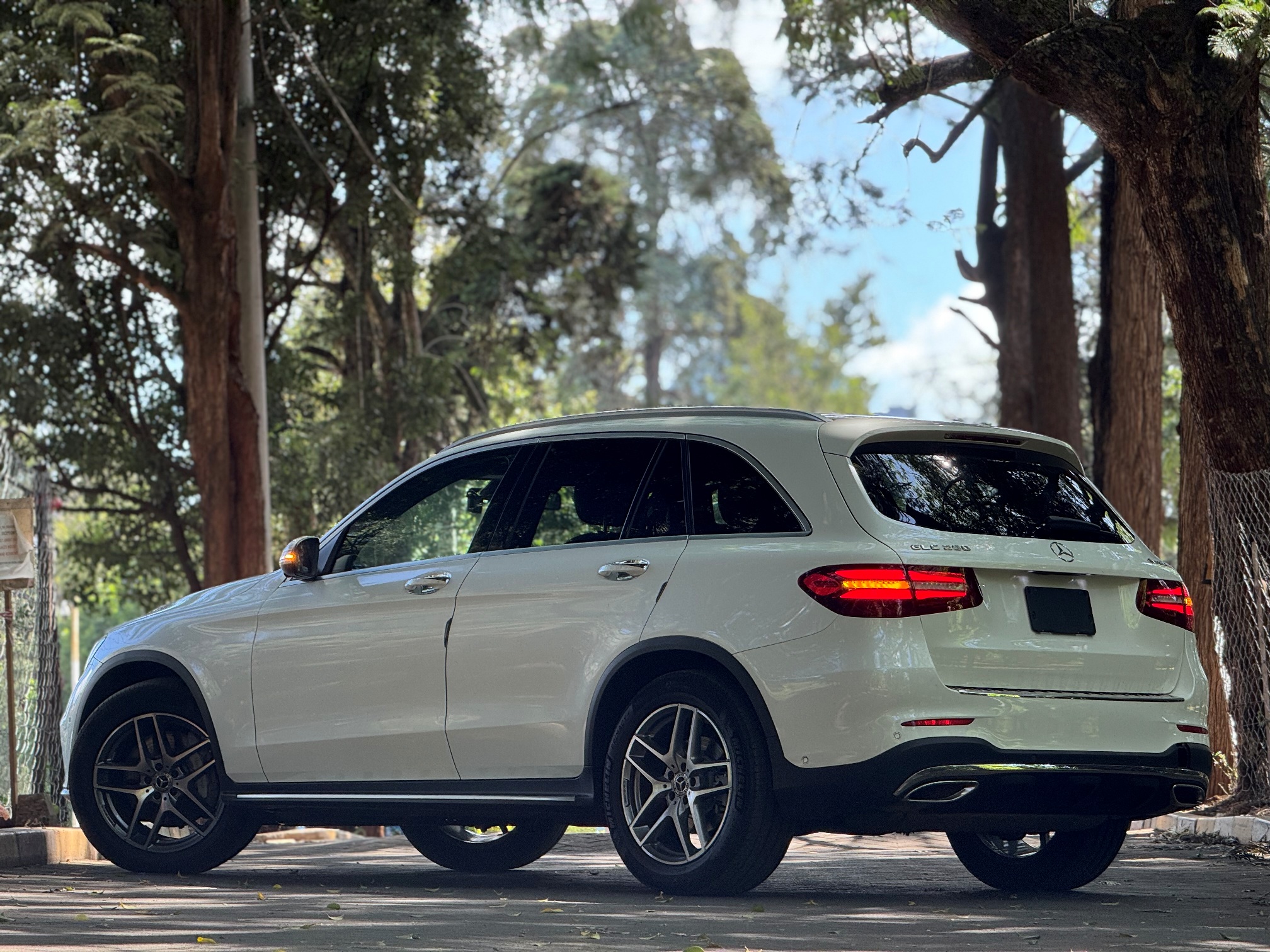 MERCEDES BENZ GLC250 4MATIC