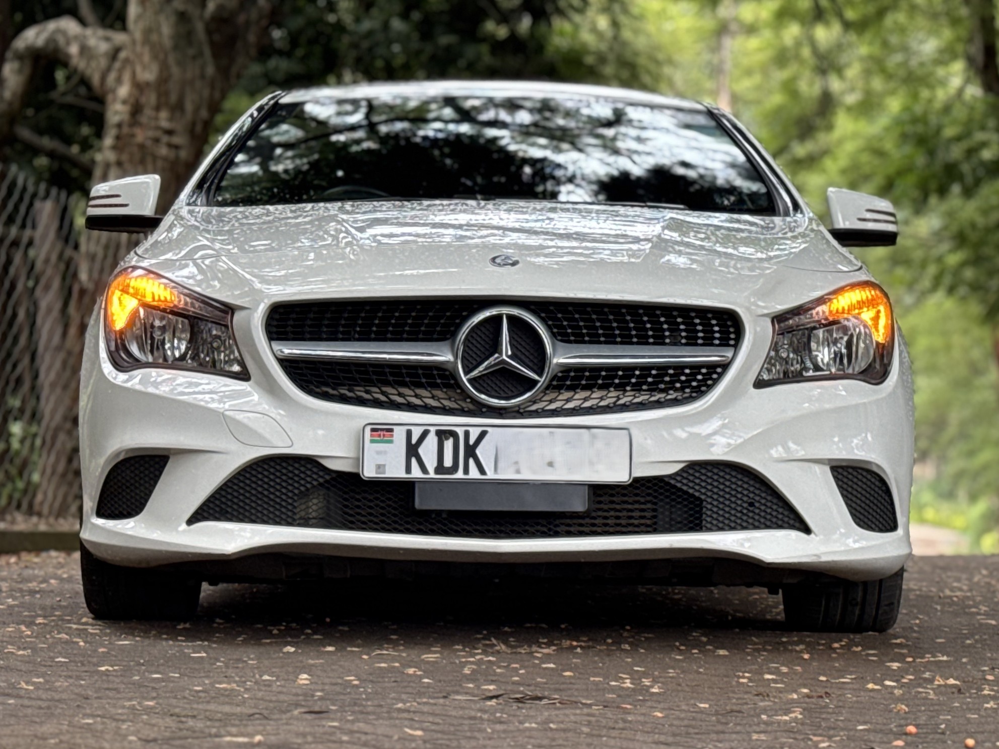 MERCEDES BENZ CLA180