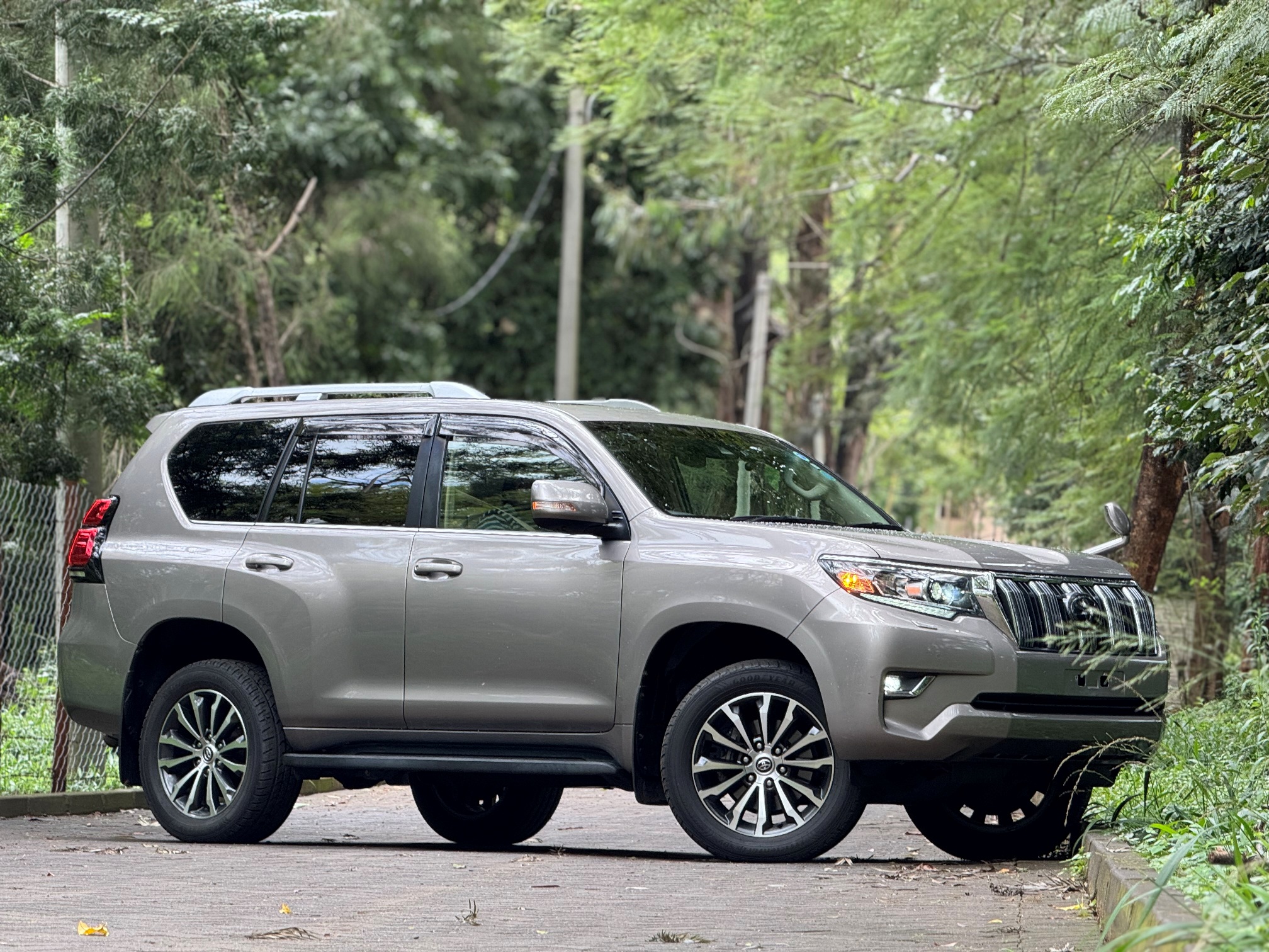 TOYOTA LANDCRUISER PRADO TX.L
