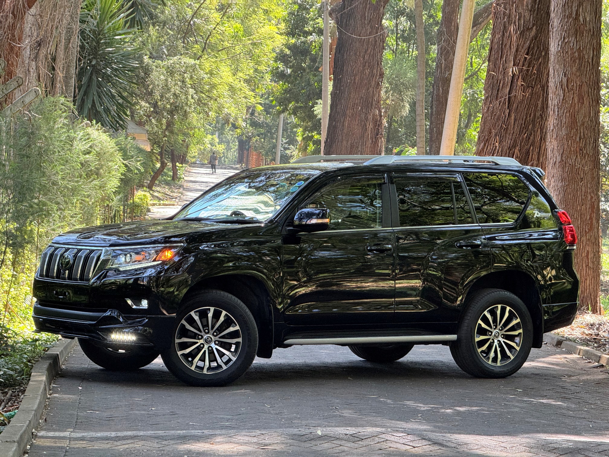 TOYOTA LANDCRUISER TZ.G