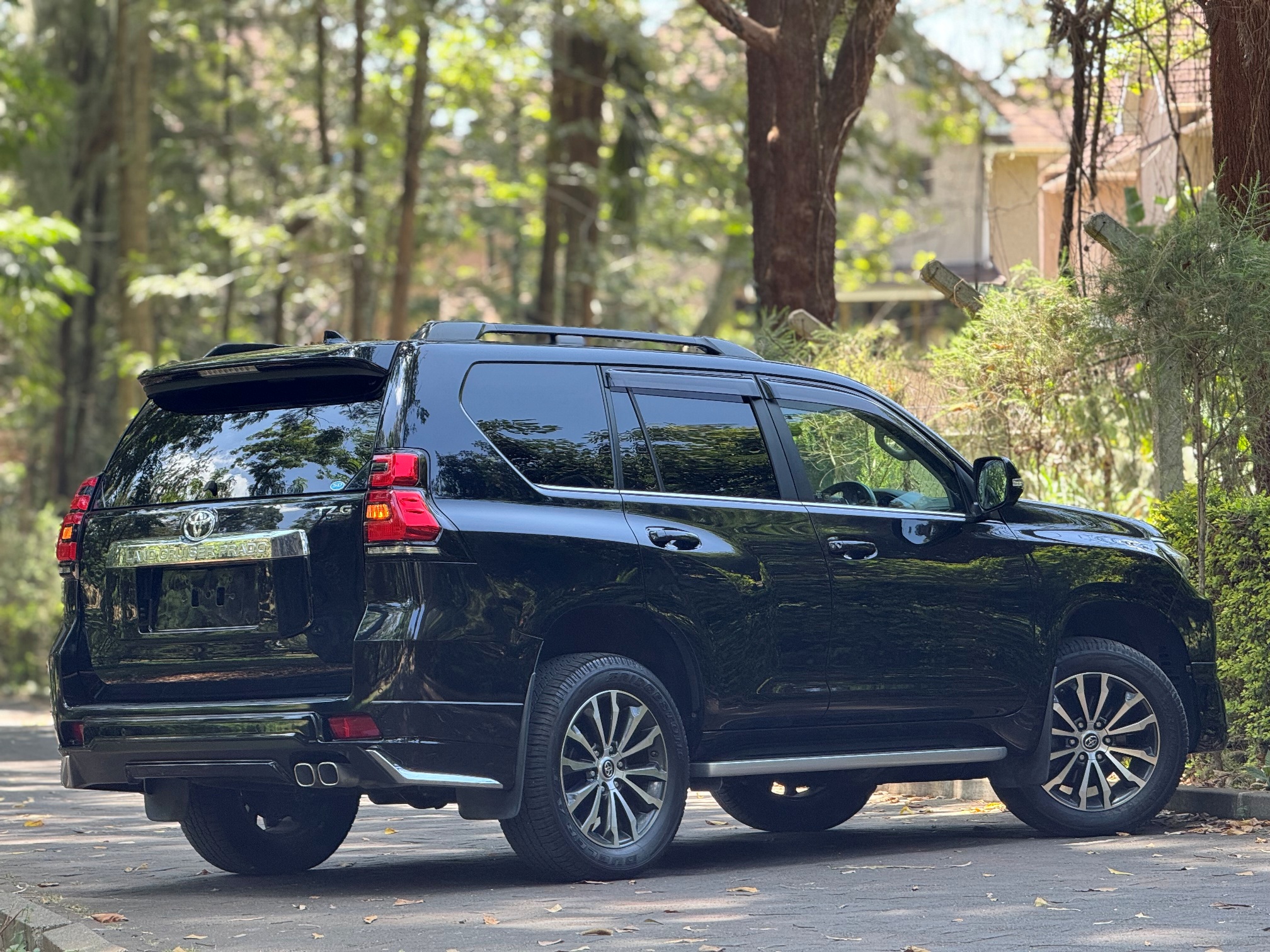 TOYOTA LANDCRUISER PRADO TZ.G