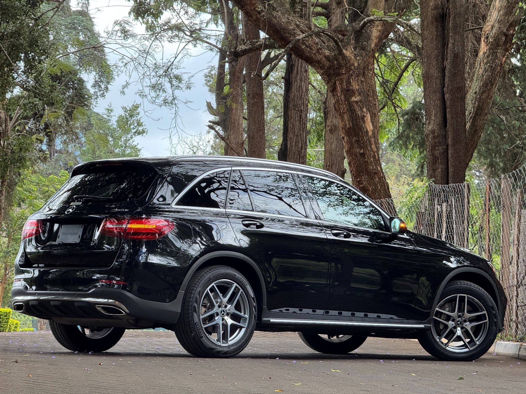 MERCEDES BENZ GLC250 4MATIC