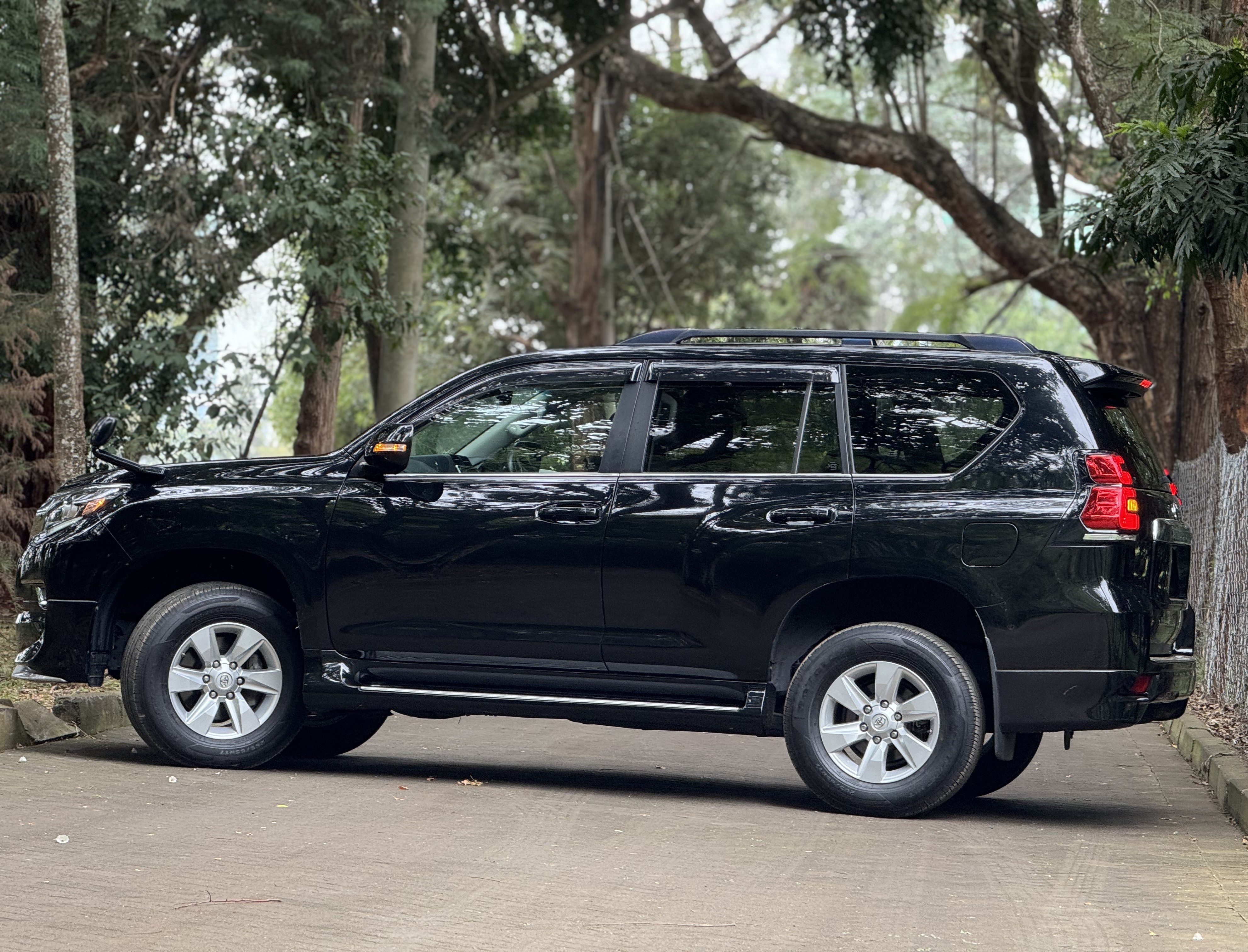 2021 TOYOTA LANDCRUISER PRADO TX.L