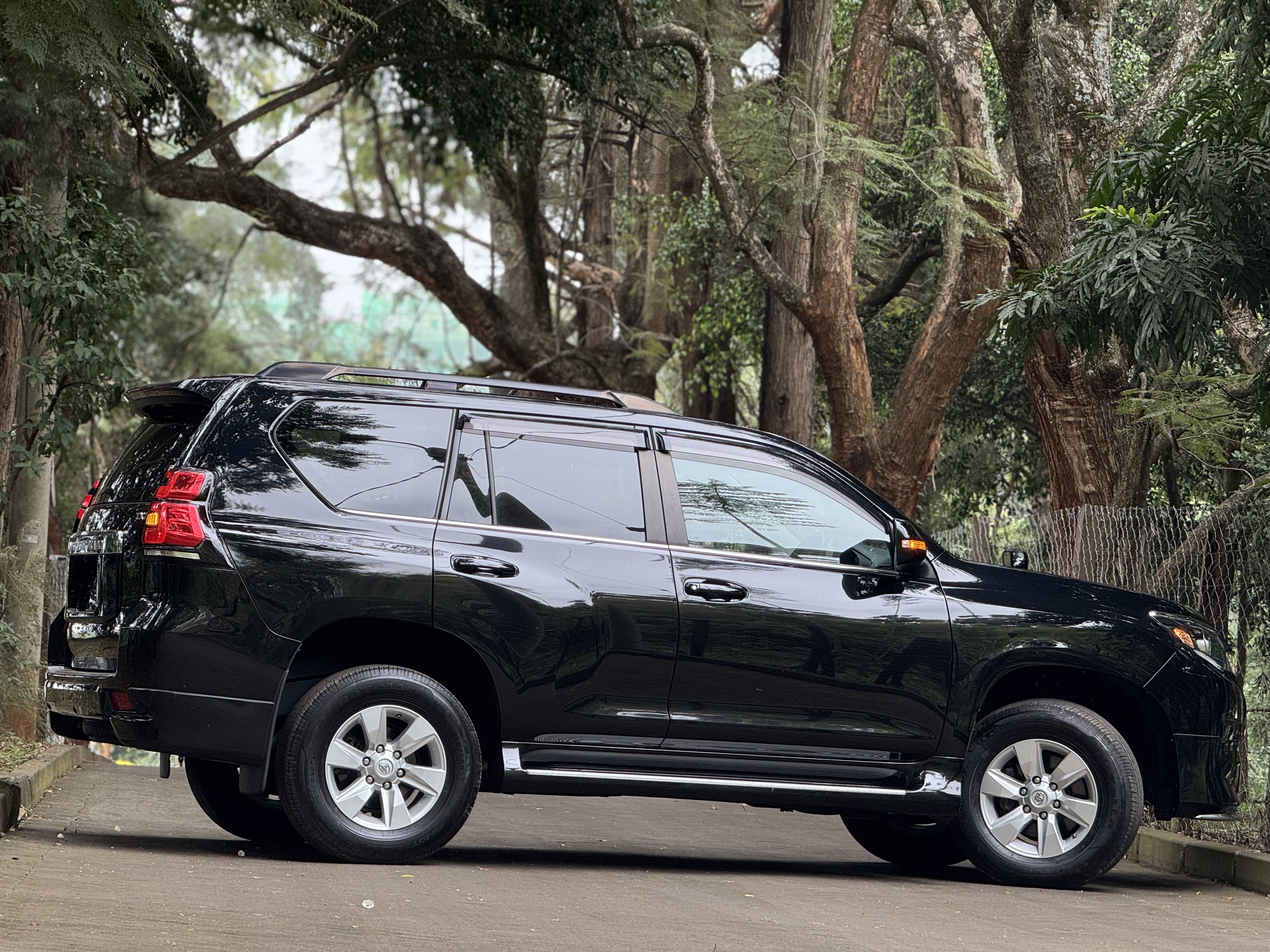 2021 TOYOTA LANDCRUISER PRADO TX.L
