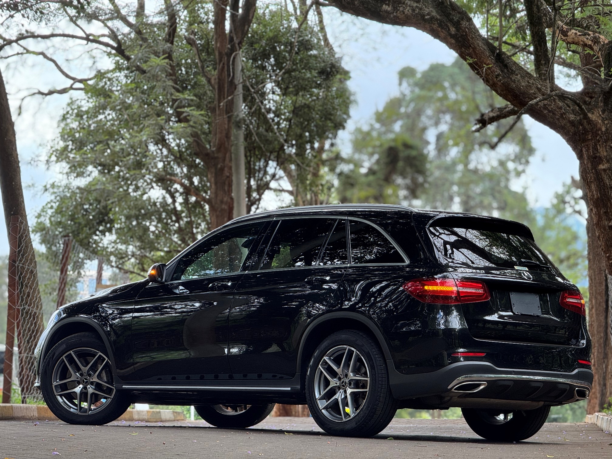 MERCEDES BENZ GLC250 4MATIC