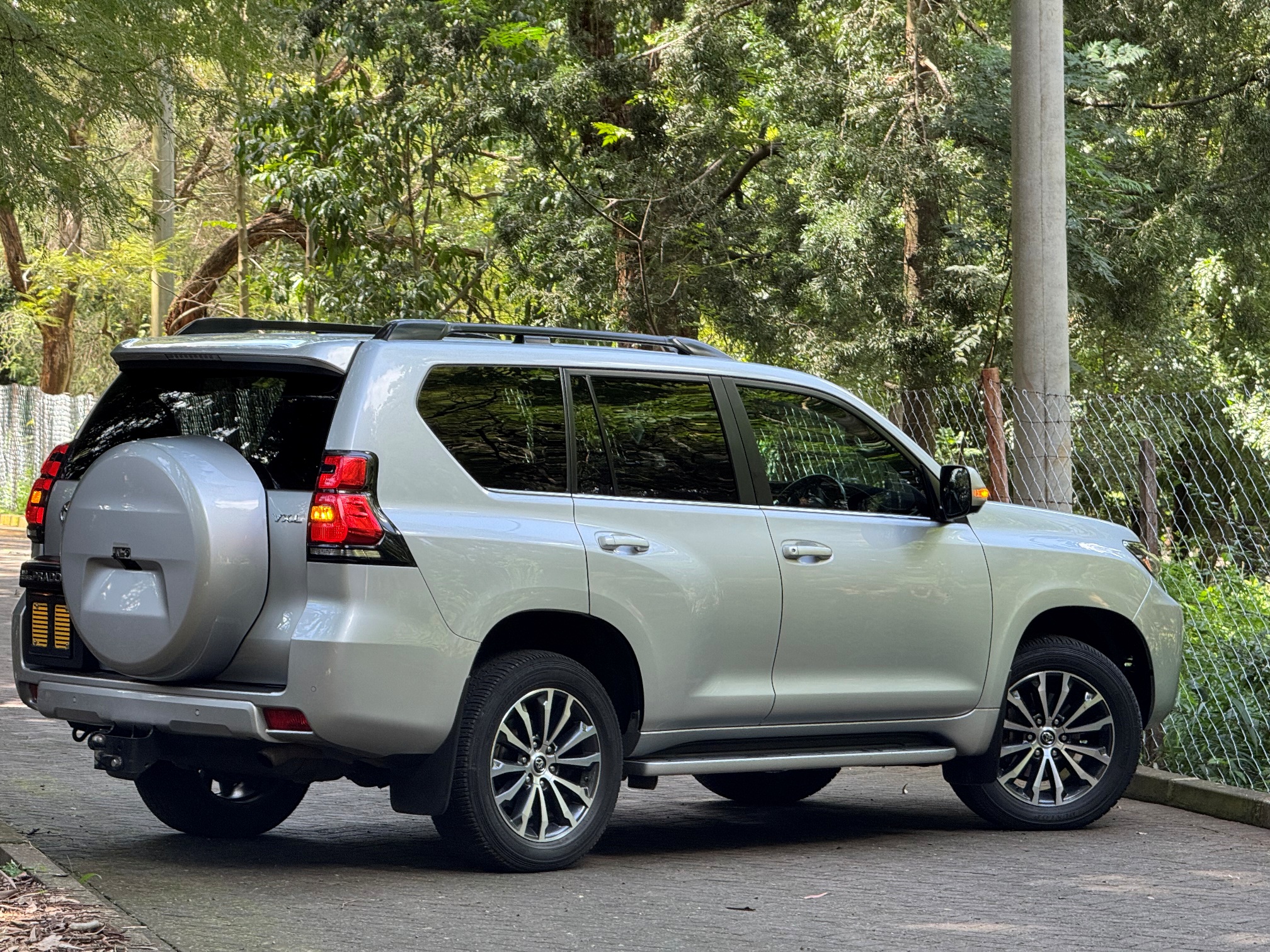 TOYOTA LANDCRUISER PRADO VX.L