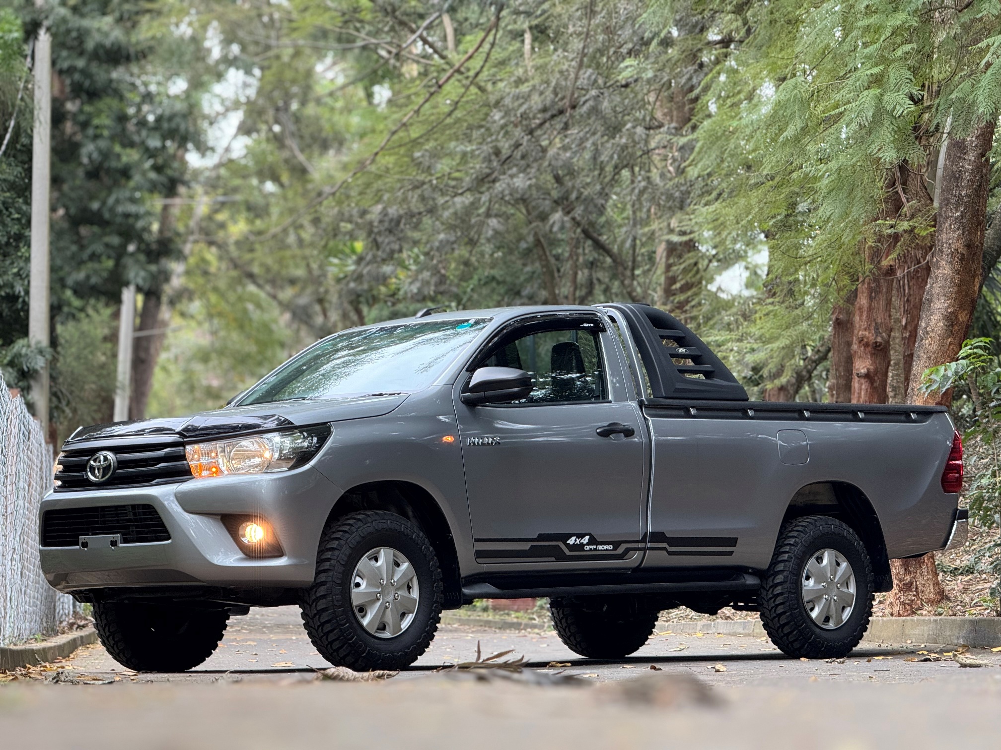 TOYOTA HILUX SINGLE CAB HIGHRIDER