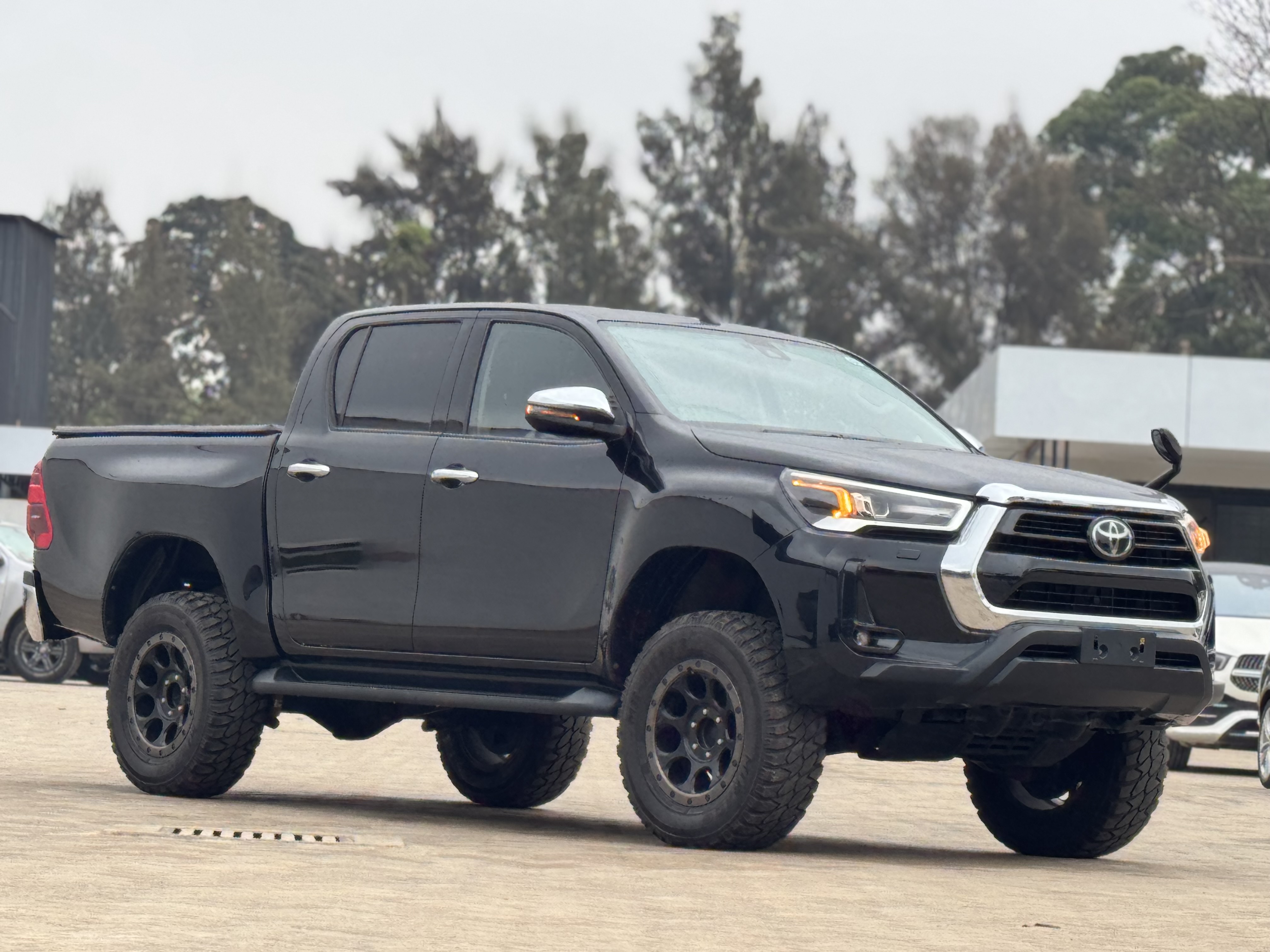2020 TOYOTA HILUX
