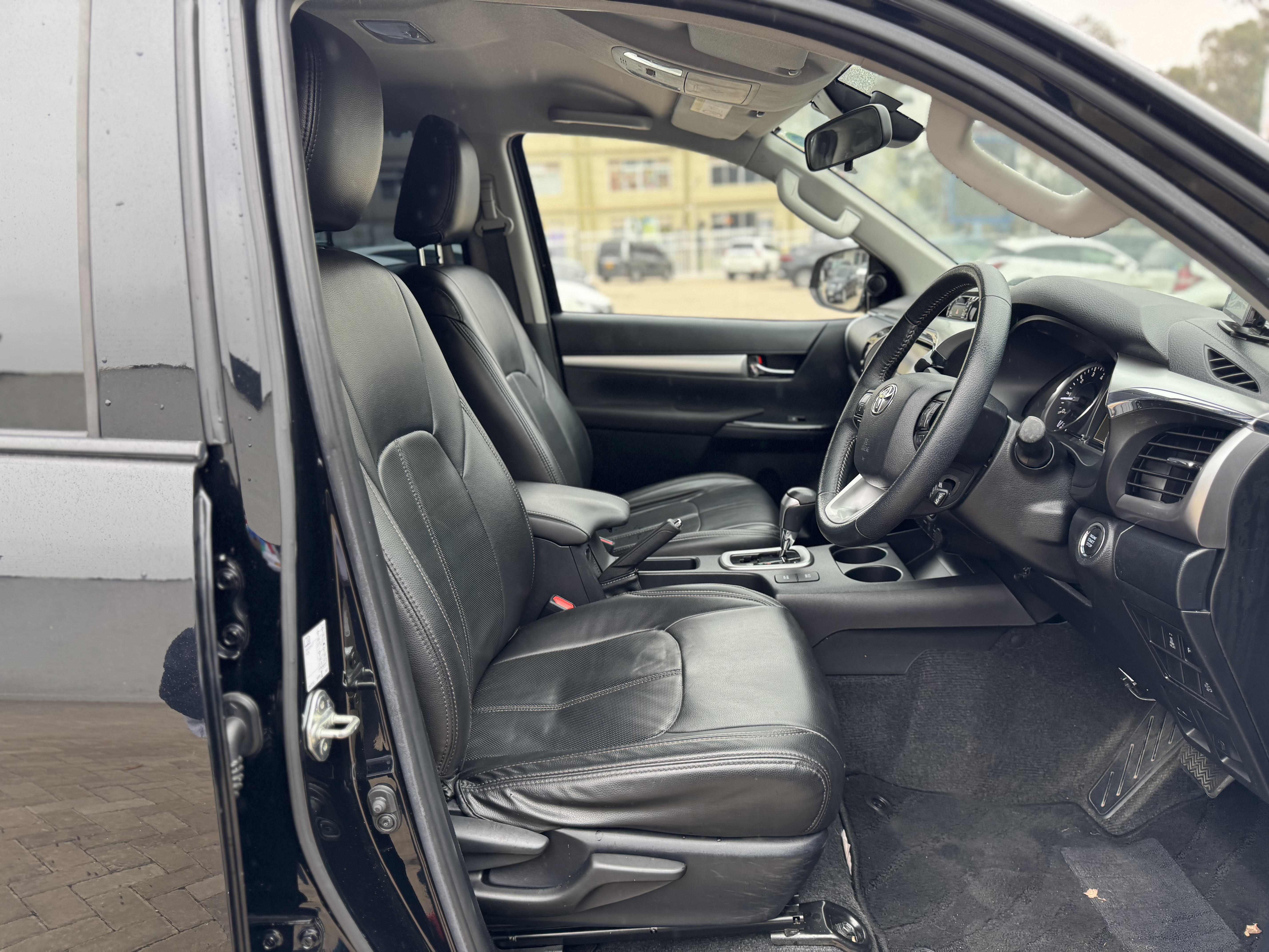 2020 TOYOTA HILUX