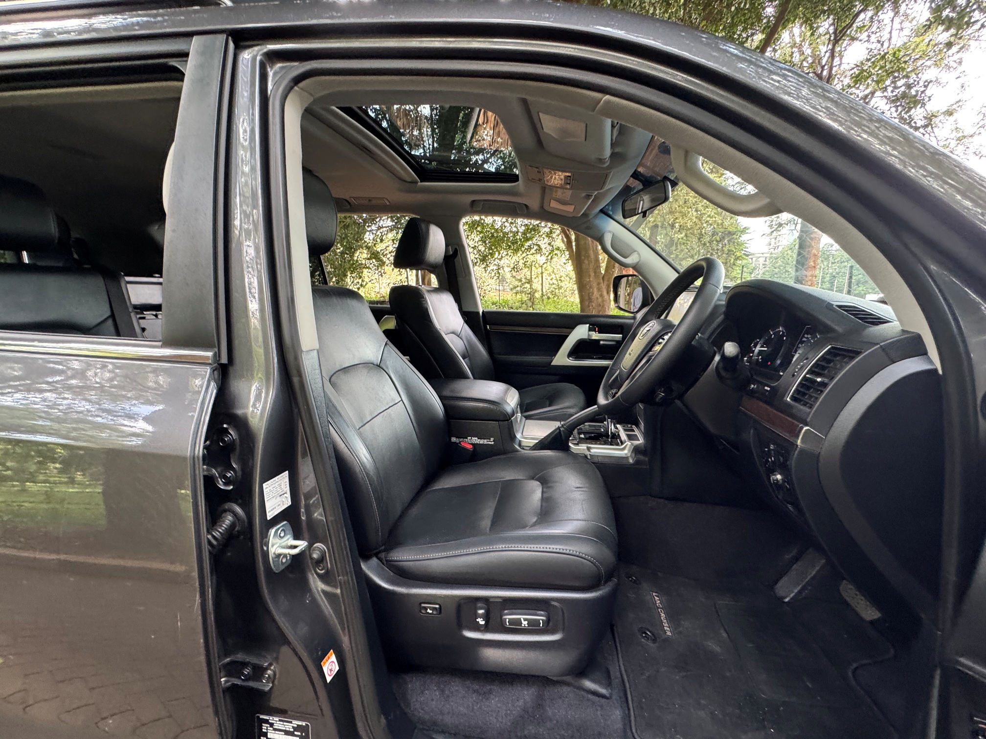 TOYOTA LANDCRUISER VX