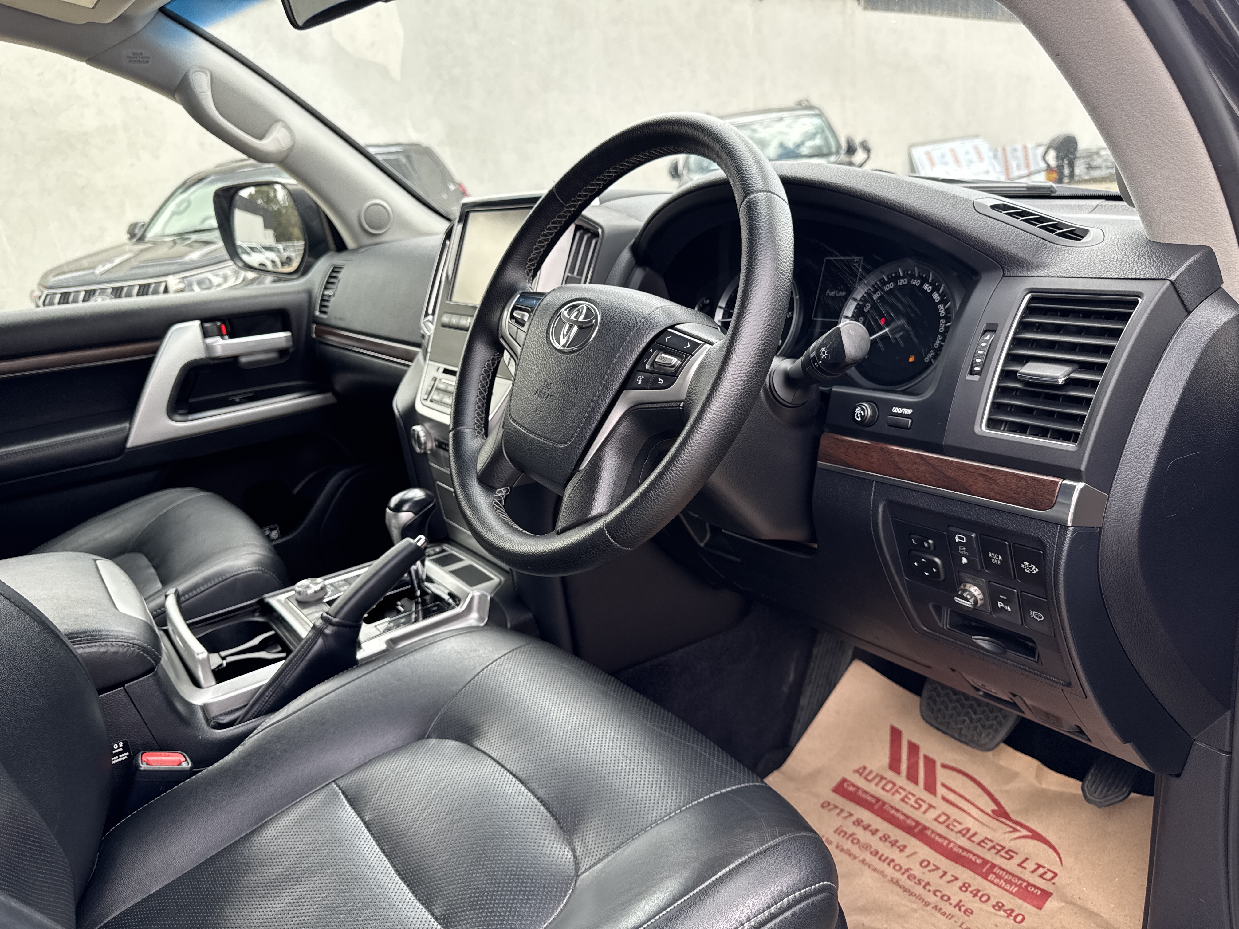 2018 TOYOTA LANDCRUISER VX